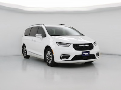 White 2021 Chrysler Pacifica Hybrid Limited