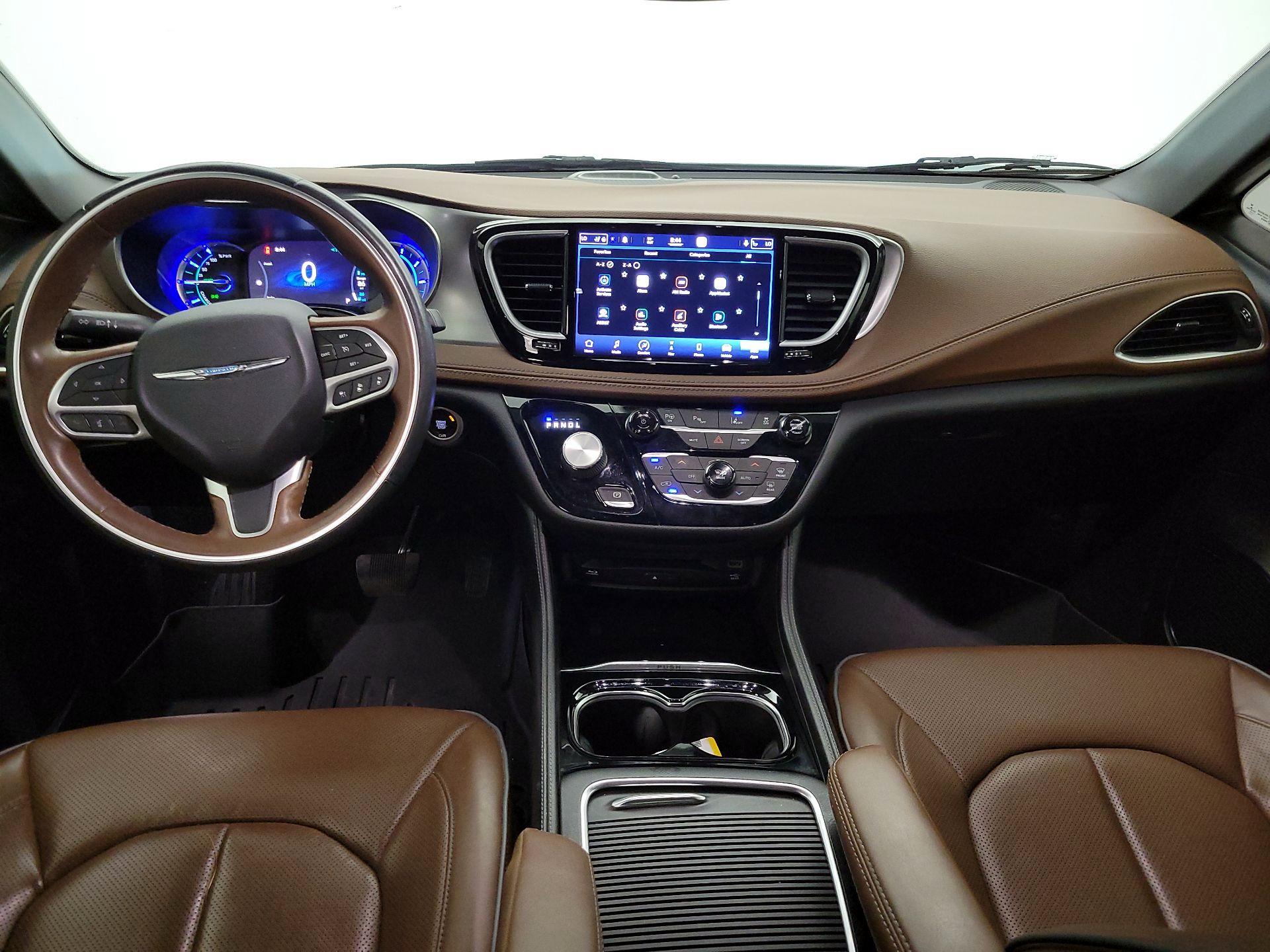 Thumbnail: 2021 Chrysler Pacifica - 9