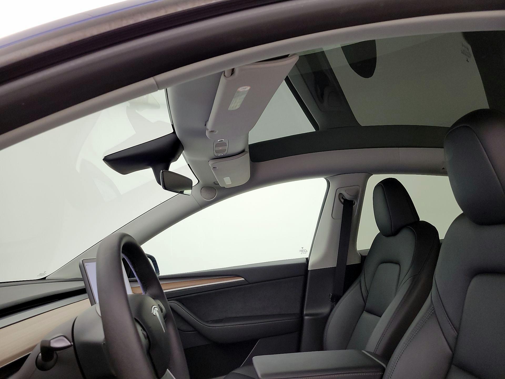 Thumbnail: 2023 Tesla Model Y - 18