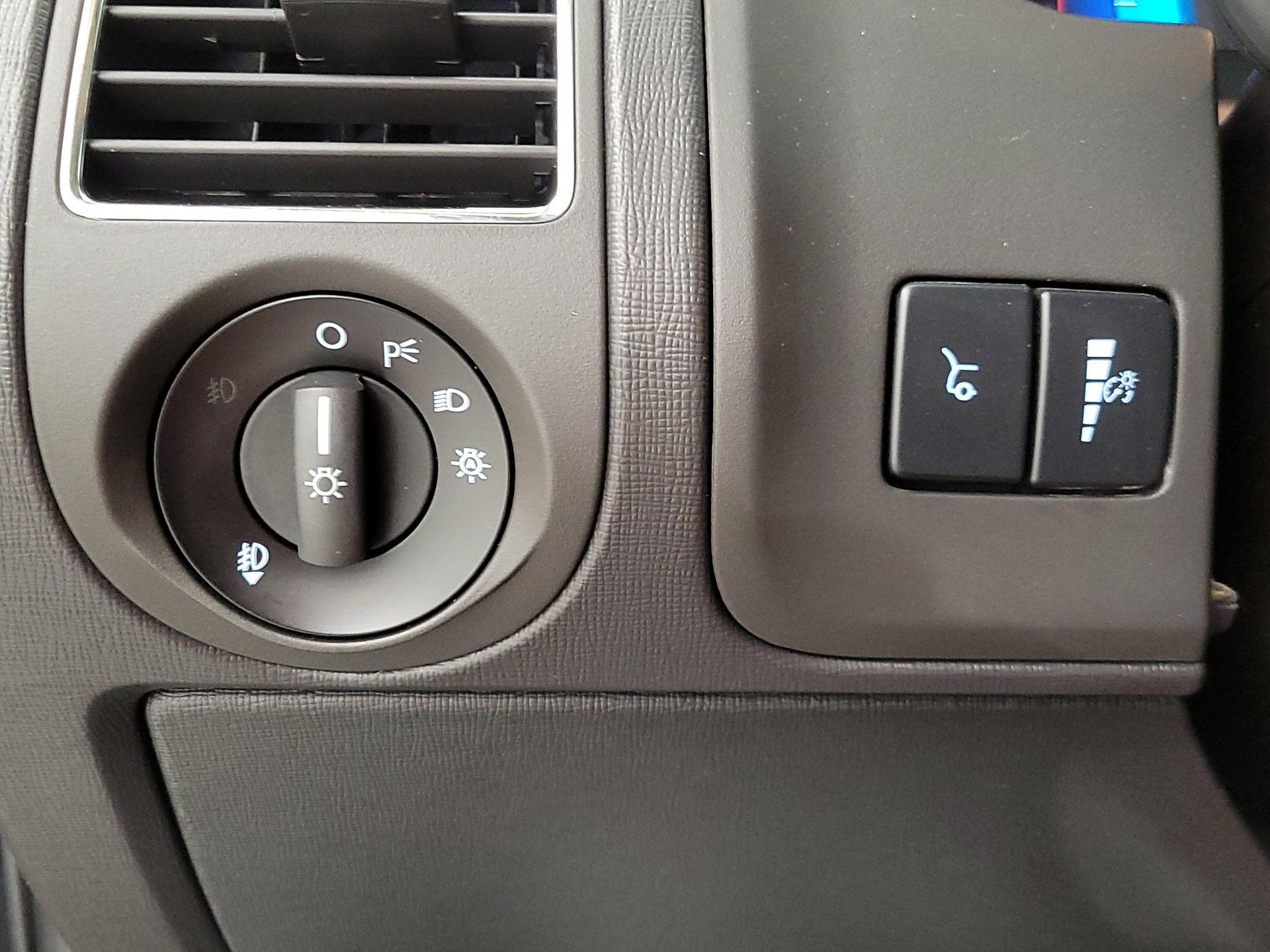 Thumbnail: 2019 Ford Flex - 13