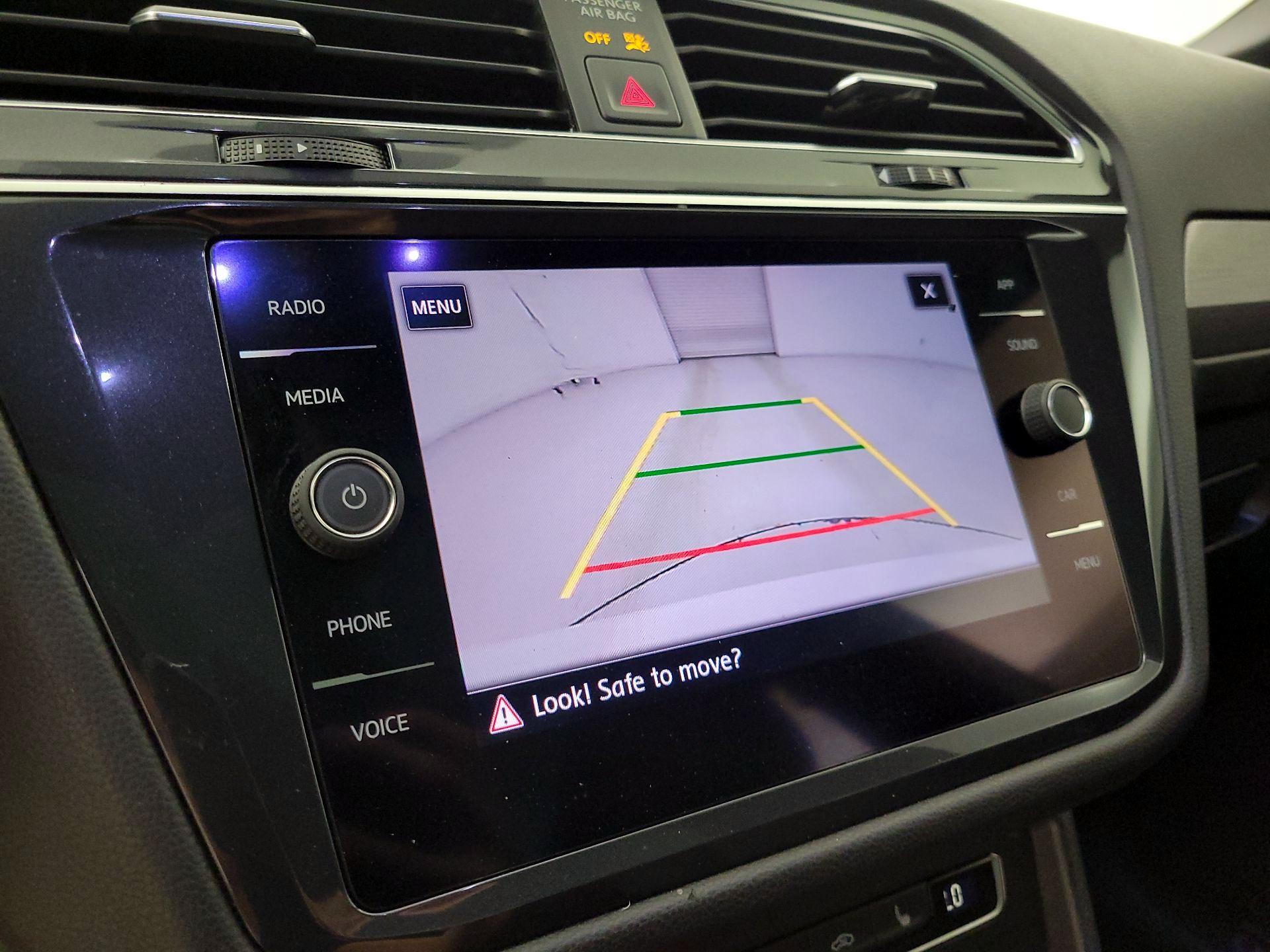 Thumbnail: 2020 Volkswagen Tiguan - 14