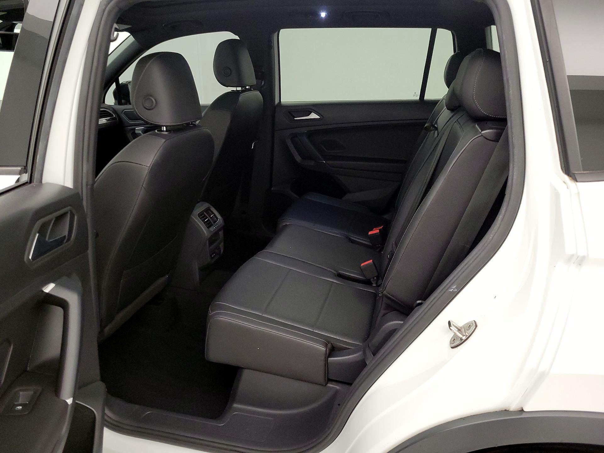 Thumbnail: 2020 Volkswagen Tiguan - 20