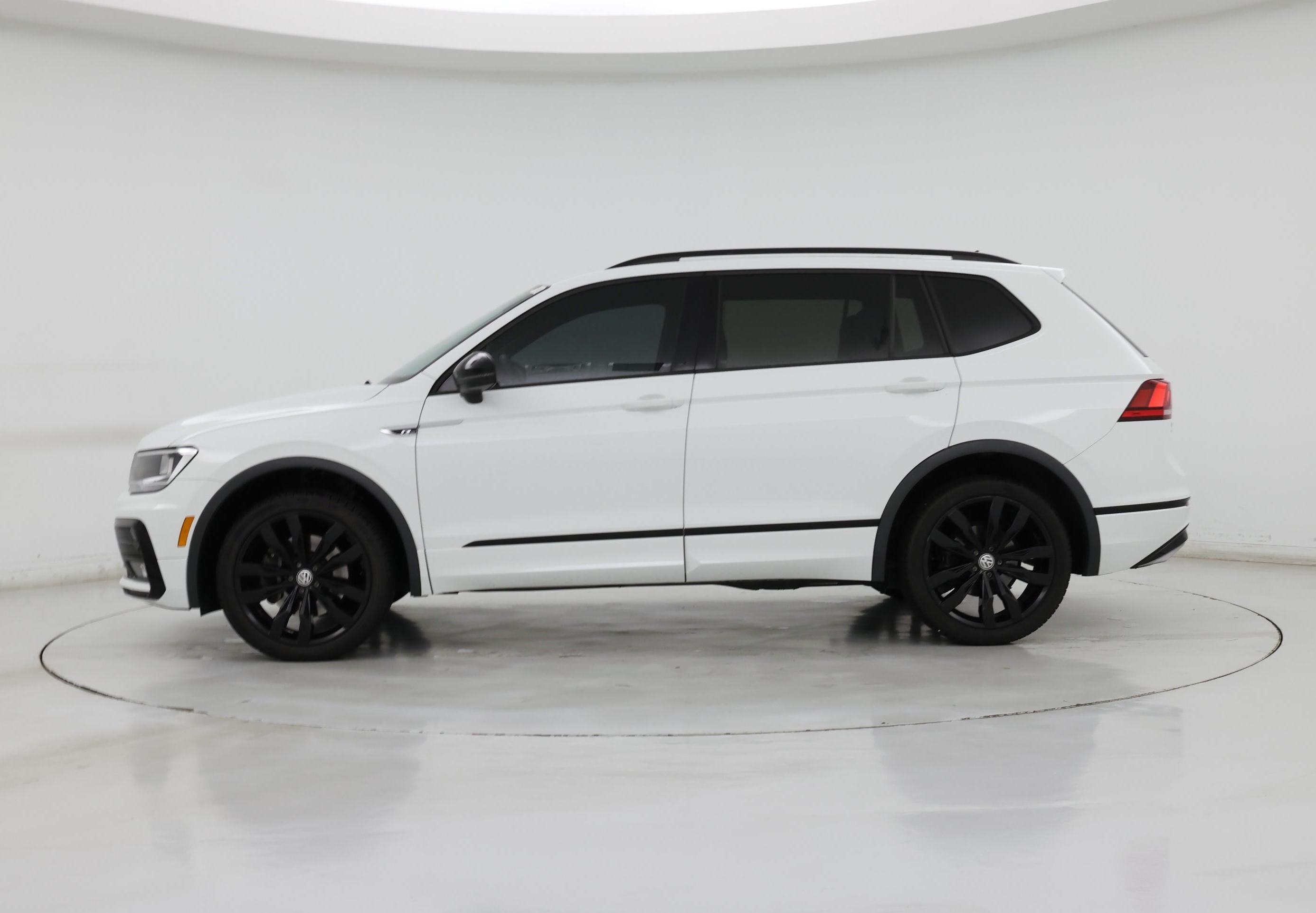 Thumbnail: 2020 Volkswagen Tiguan - 3