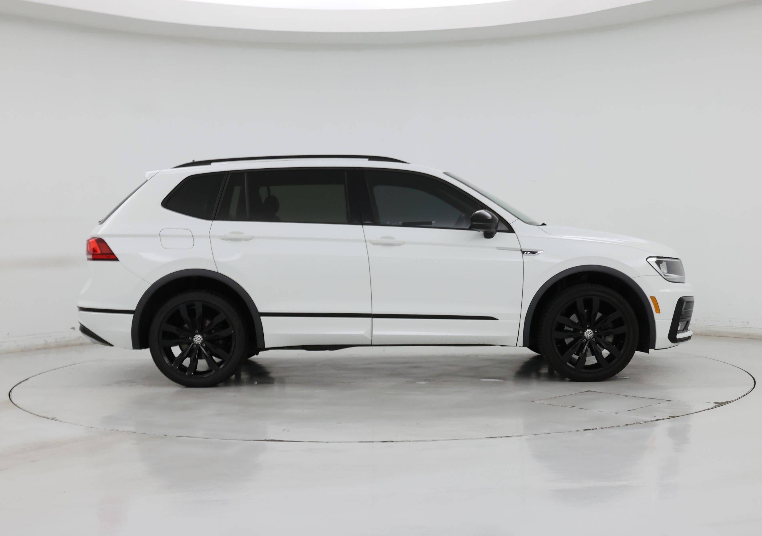 Thumbnail: 2020 Volkswagen Tiguan - 7