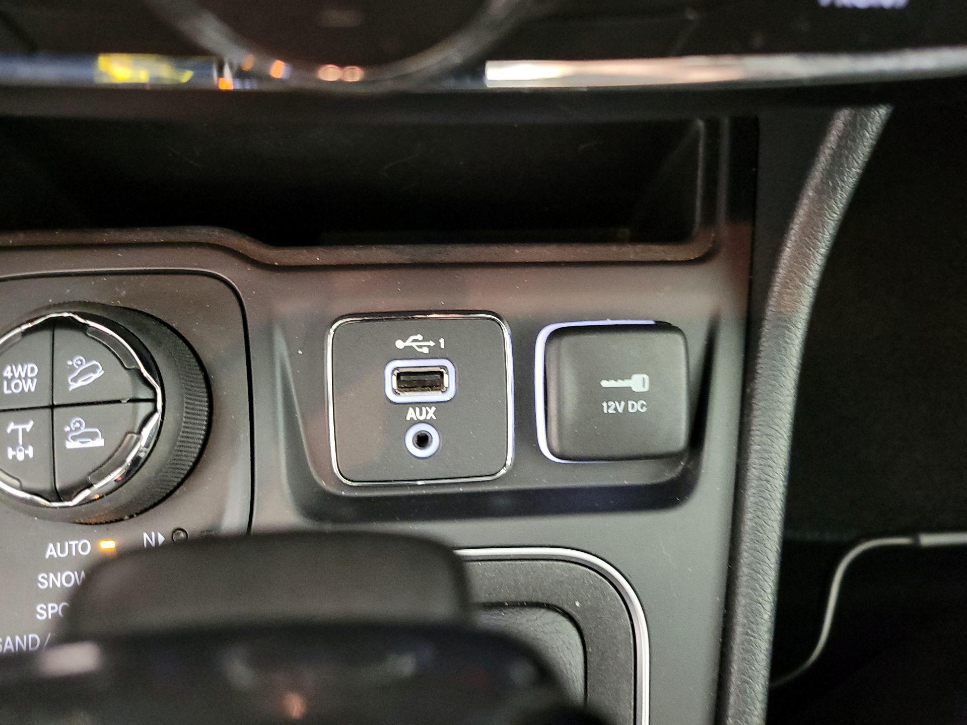 Thumbnail: 2022 Jeep Cherokee - 19