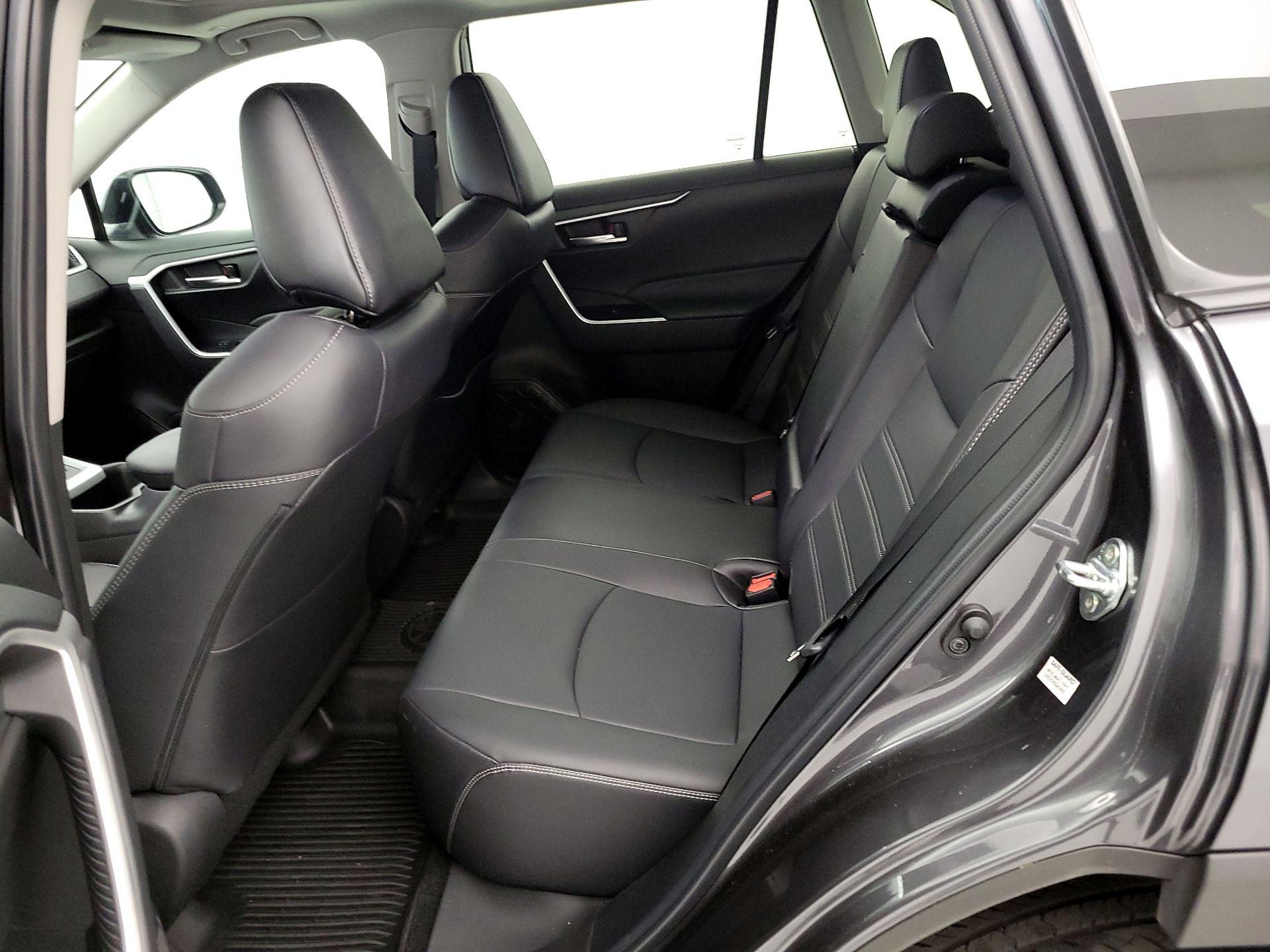 Thumbnail: 2023 Toyota RAV4 - 20