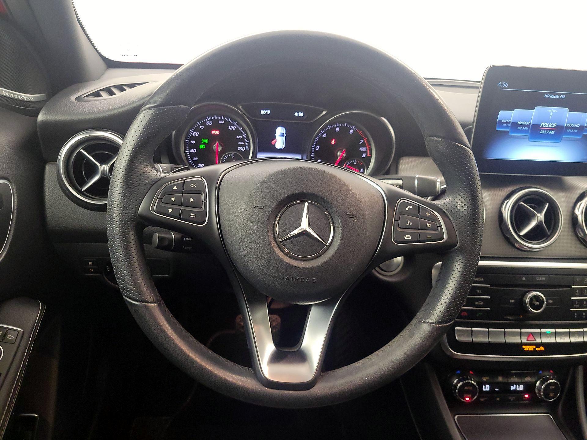 Thumbnail: 2020 Mercedes-Benz GLA - 10