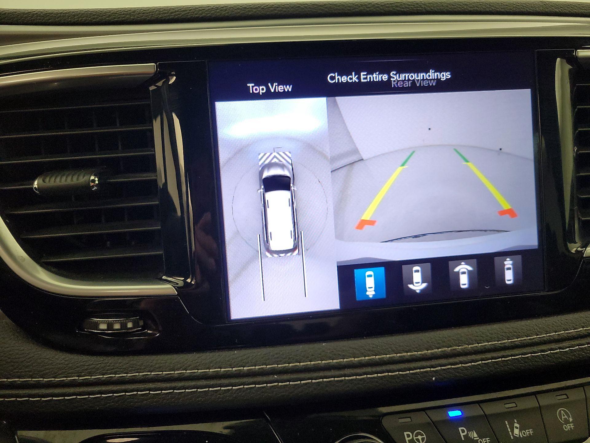 Thumbnail: 2019 Chrysler Pacifica - 15