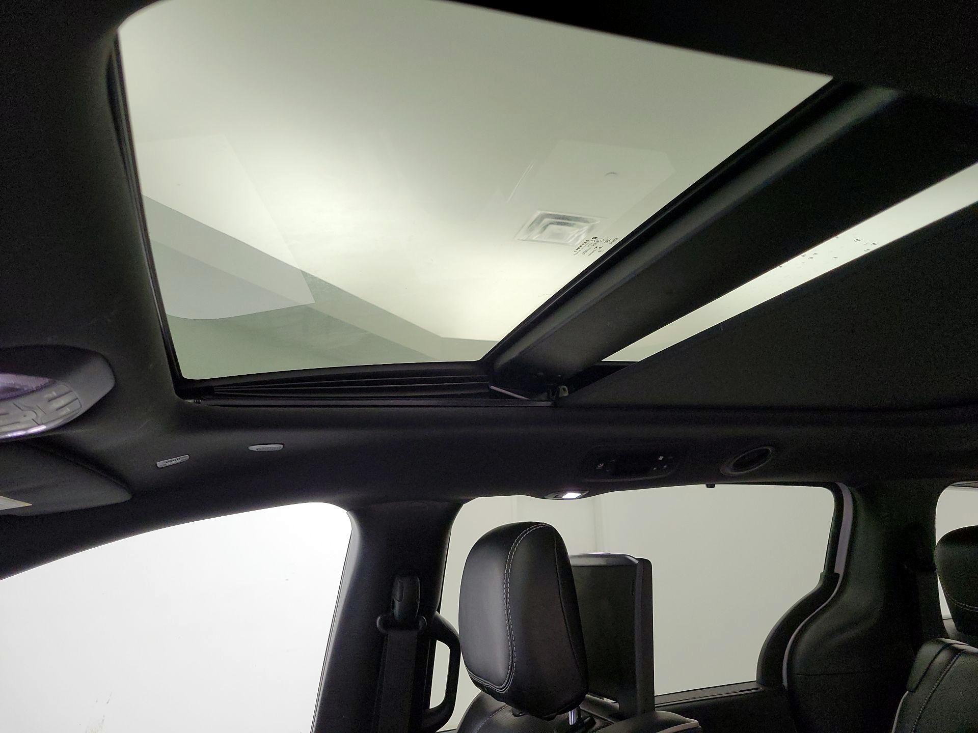Thumbnail: 2019 Chrysler Pacifica - 20