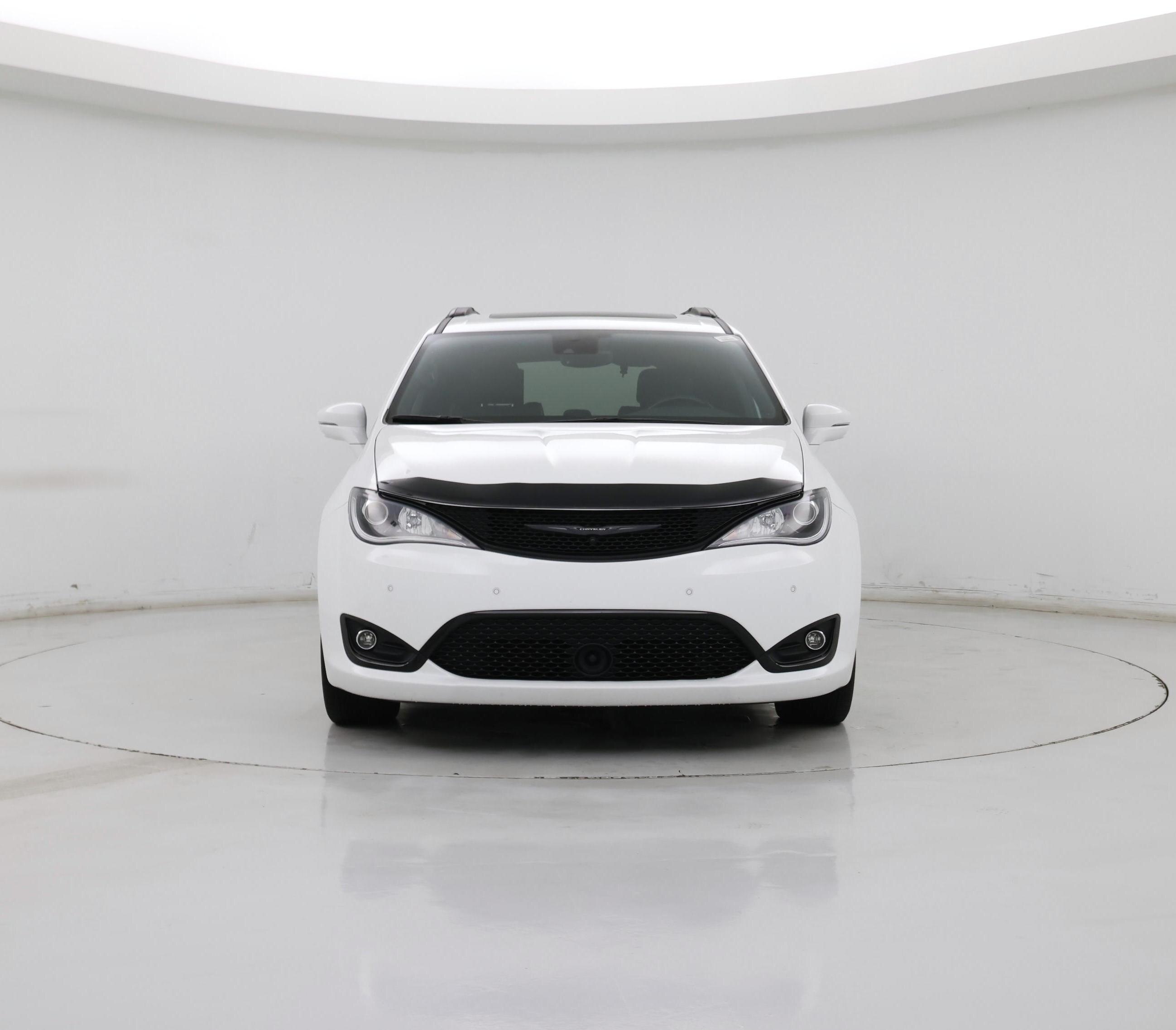 Thumbnail: 2019 Chrysler Pacifica - 5