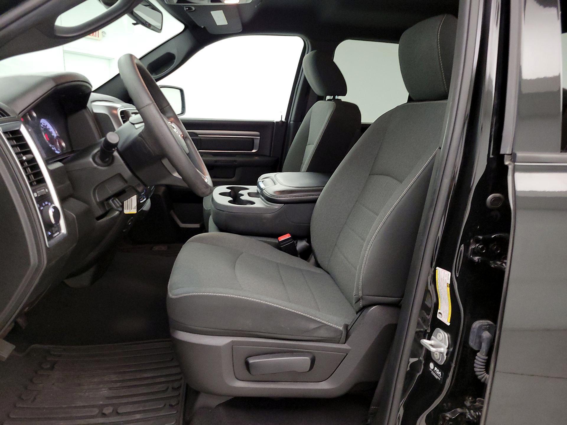 Thumbnail: 2021 RAM 1500 Classic - 11