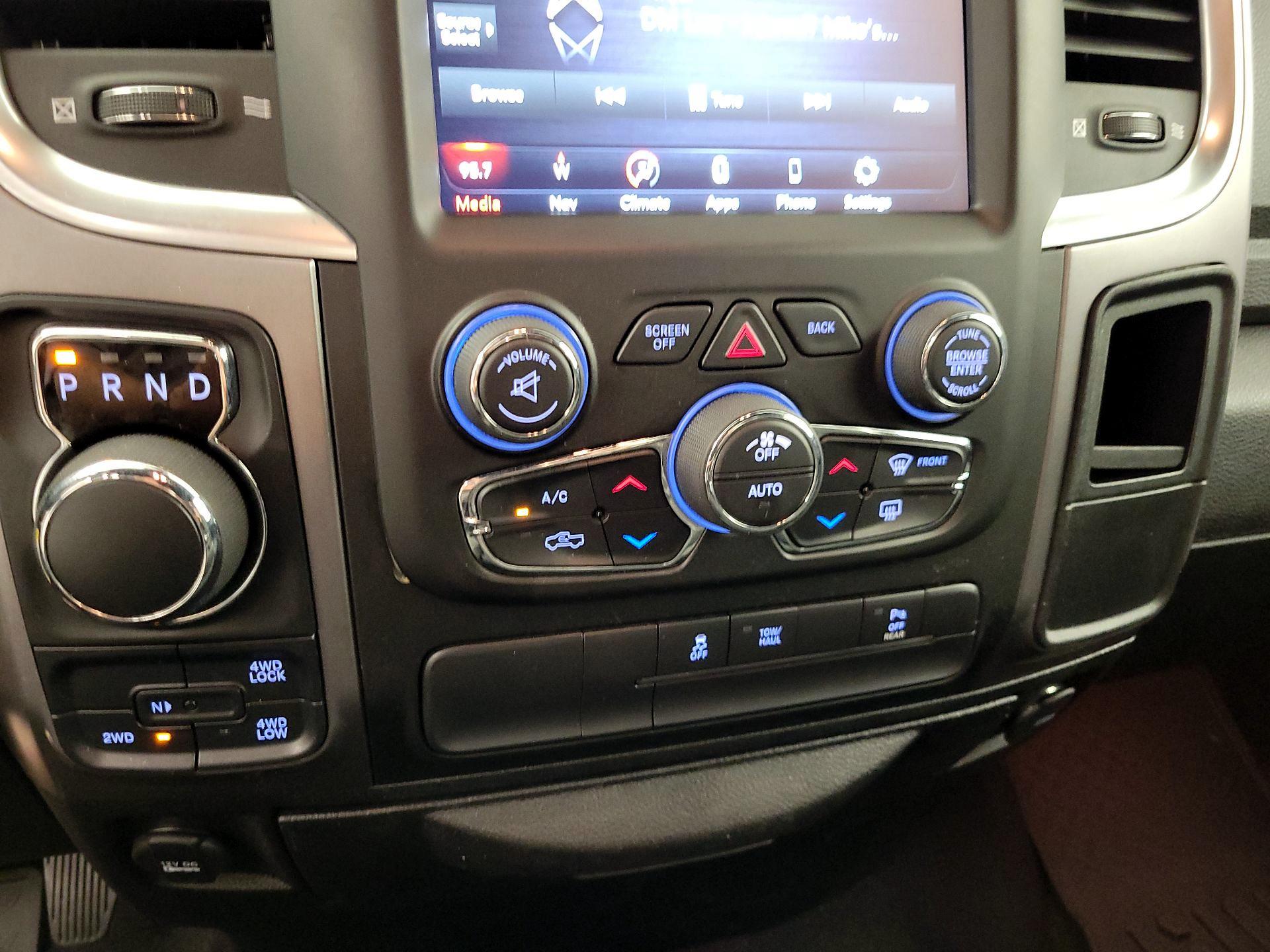 Thumbnail: 2021 RAM 1500 Classic - 17
