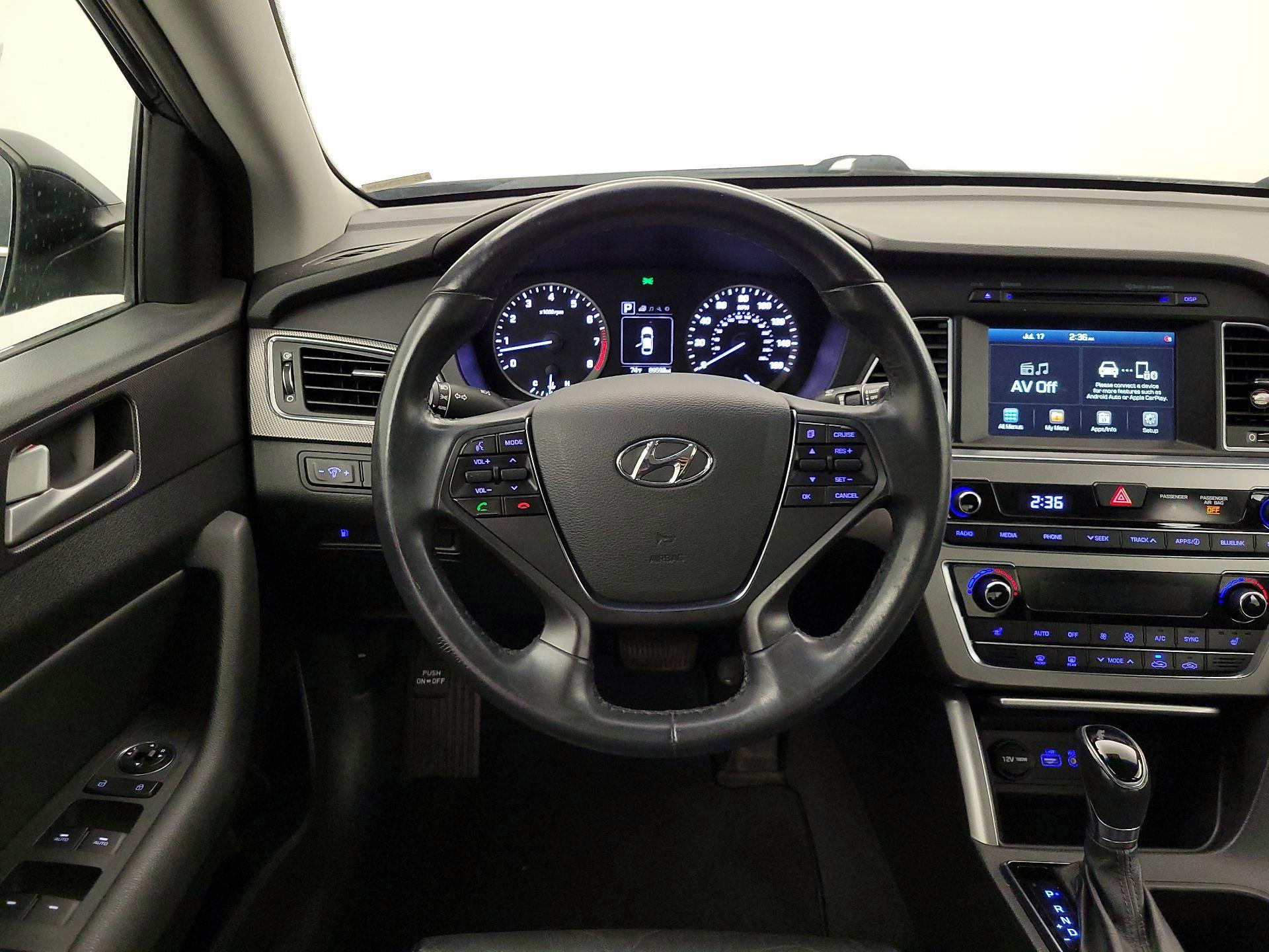 Thumbnail: 2016 Hyundai Sonata - 10