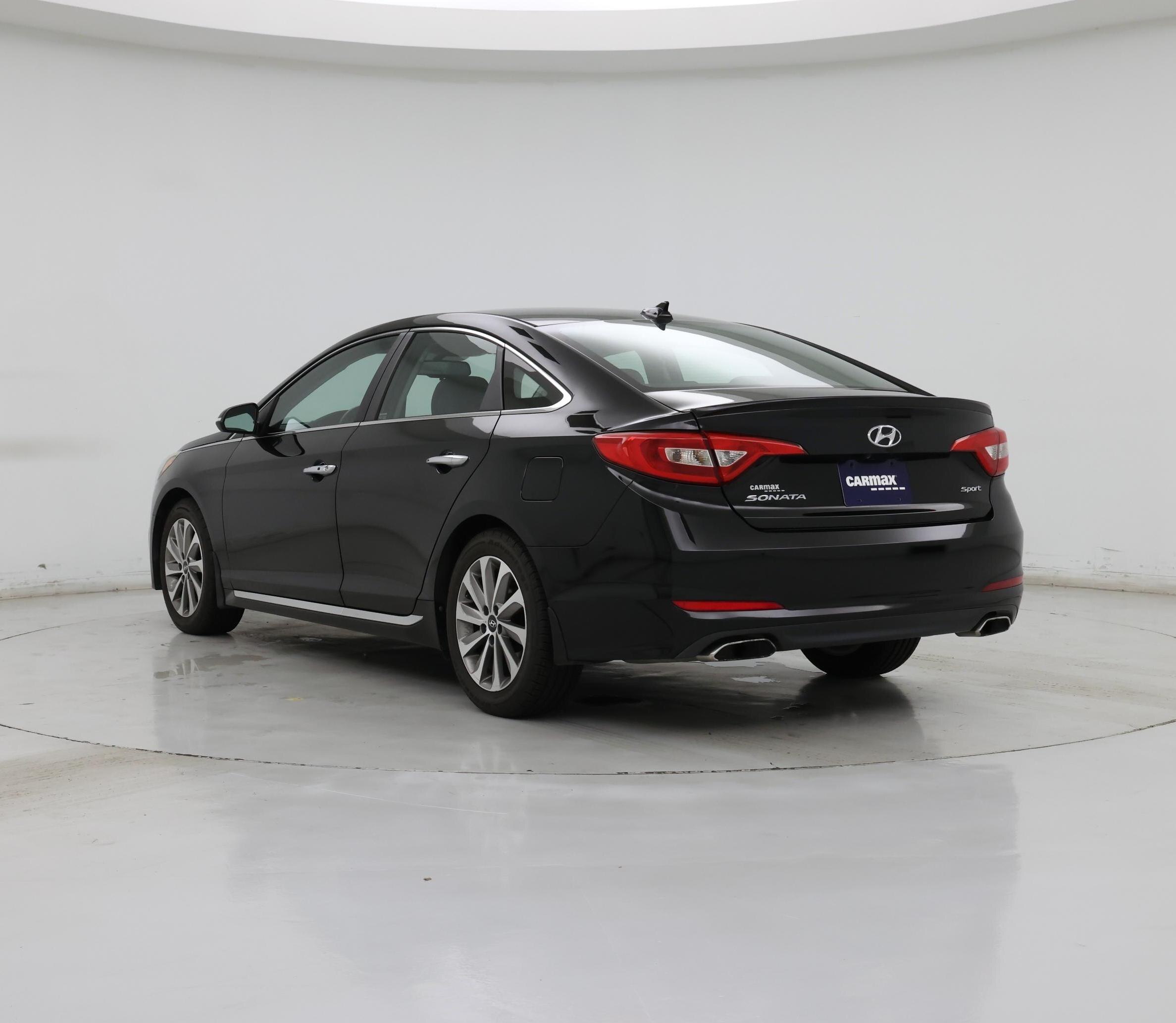 Thumbnail: 2016 Hyundai Sonata - 2