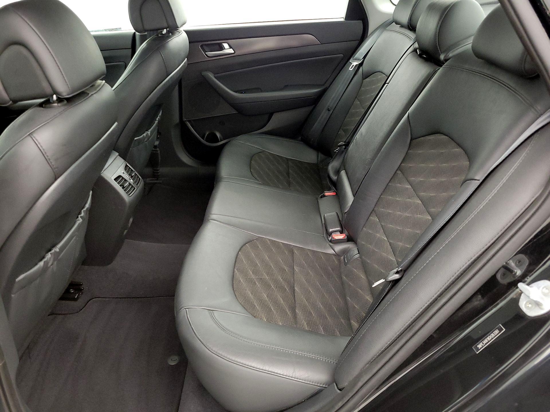 Thumbnail: 2016 Hyundai Sonata - 19