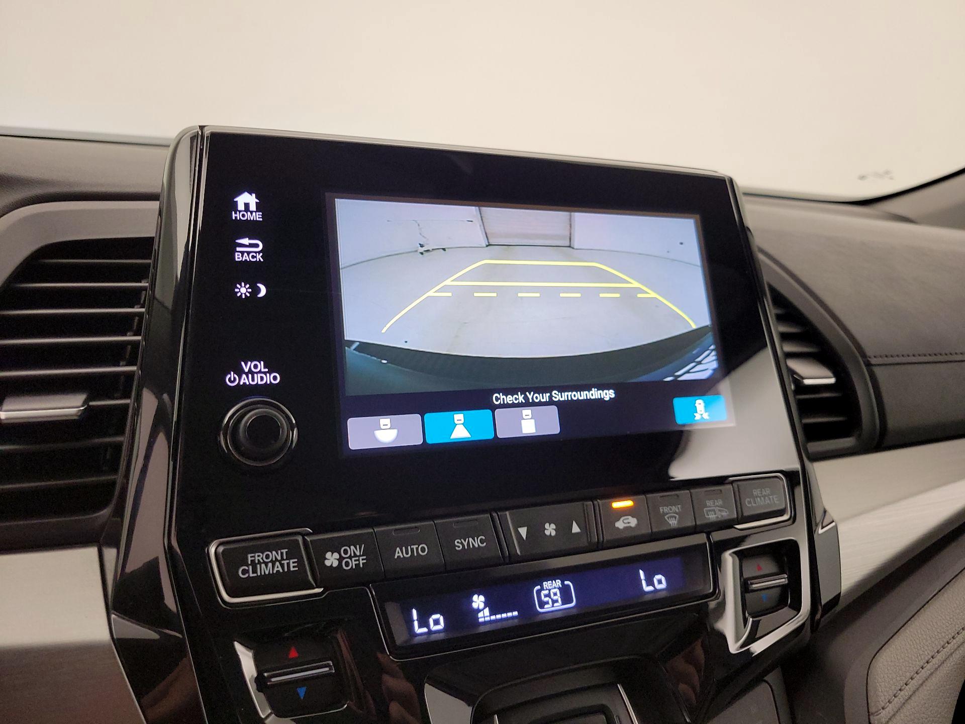 Thumbnail: 2019 Honda Odyssey - 14