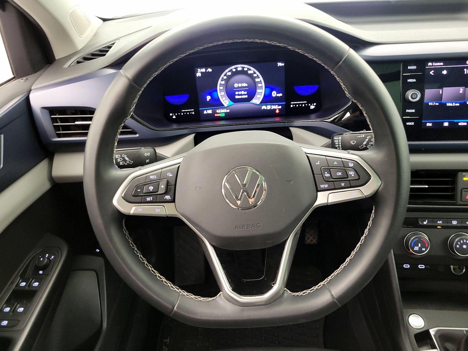Thumbnail: 2022 Volkswagen Taos - 10