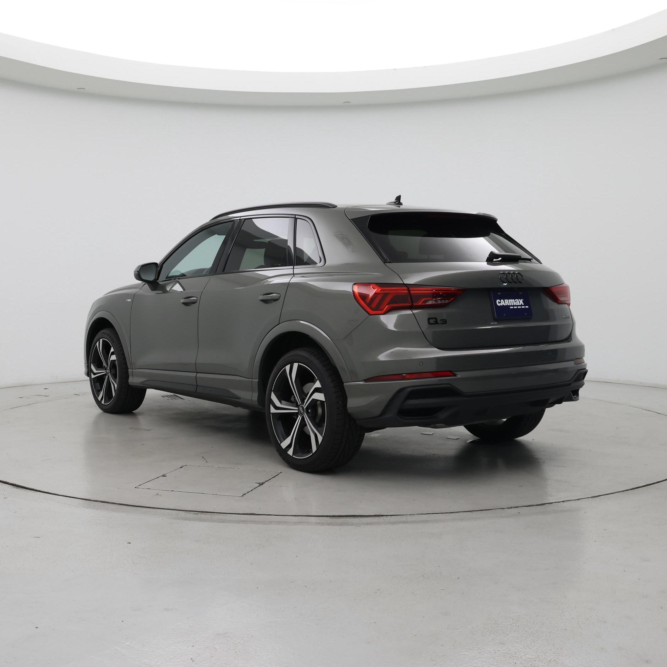 Thumbnail: 2023 Audi Q3 - 2