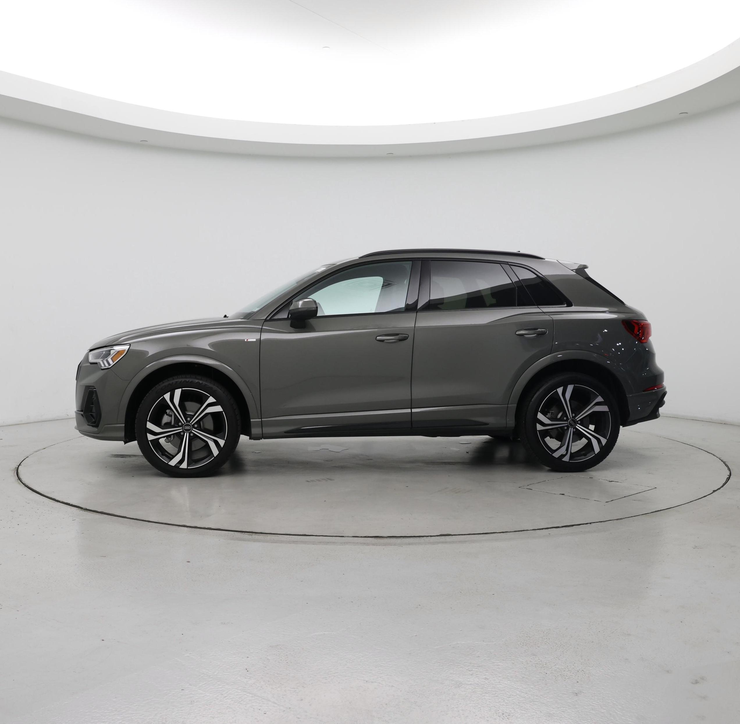 Thumbnail: 2023 Audi Q3 - 3