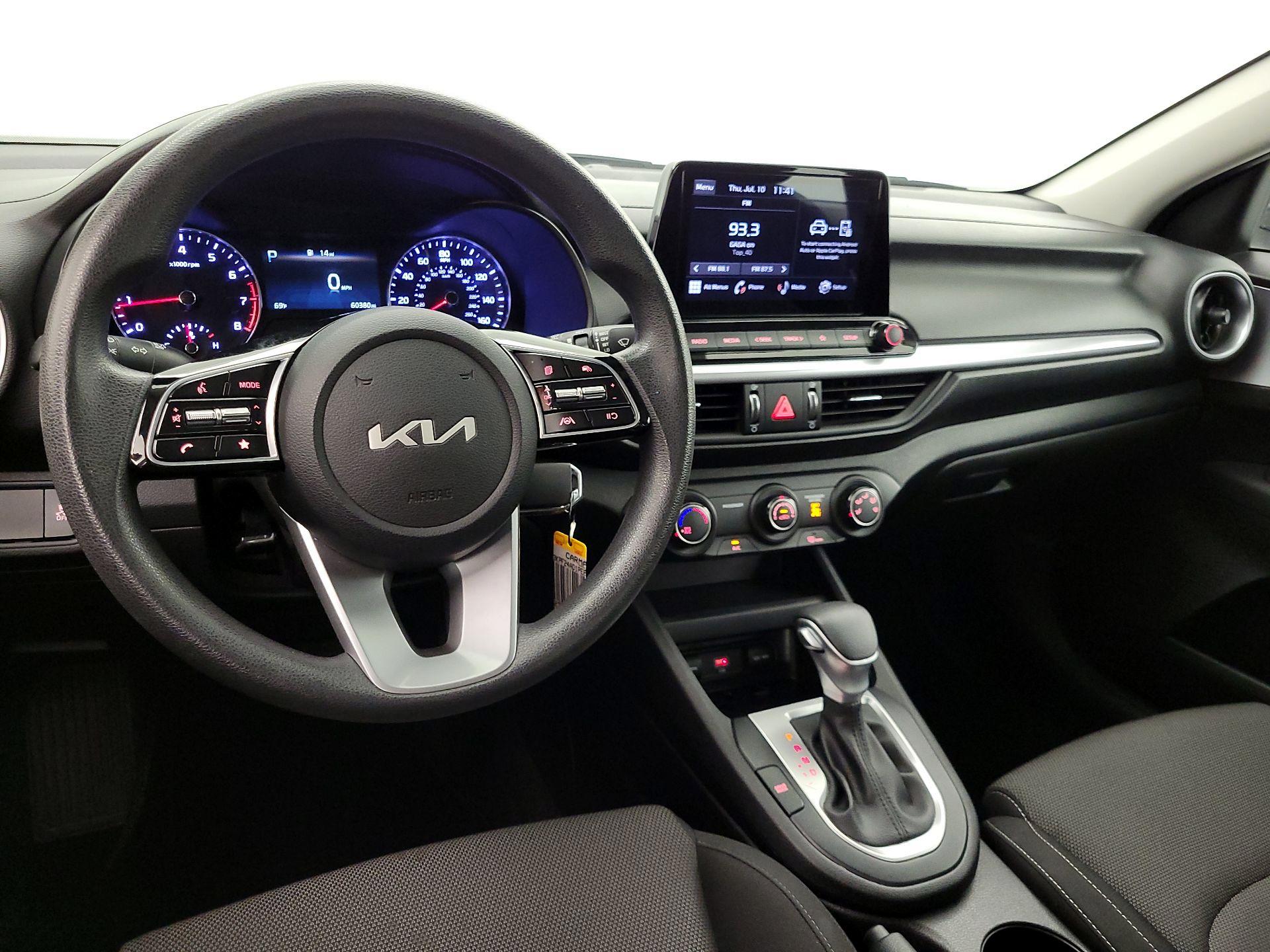 Thumbnail: 2023 Kia Forte - 9