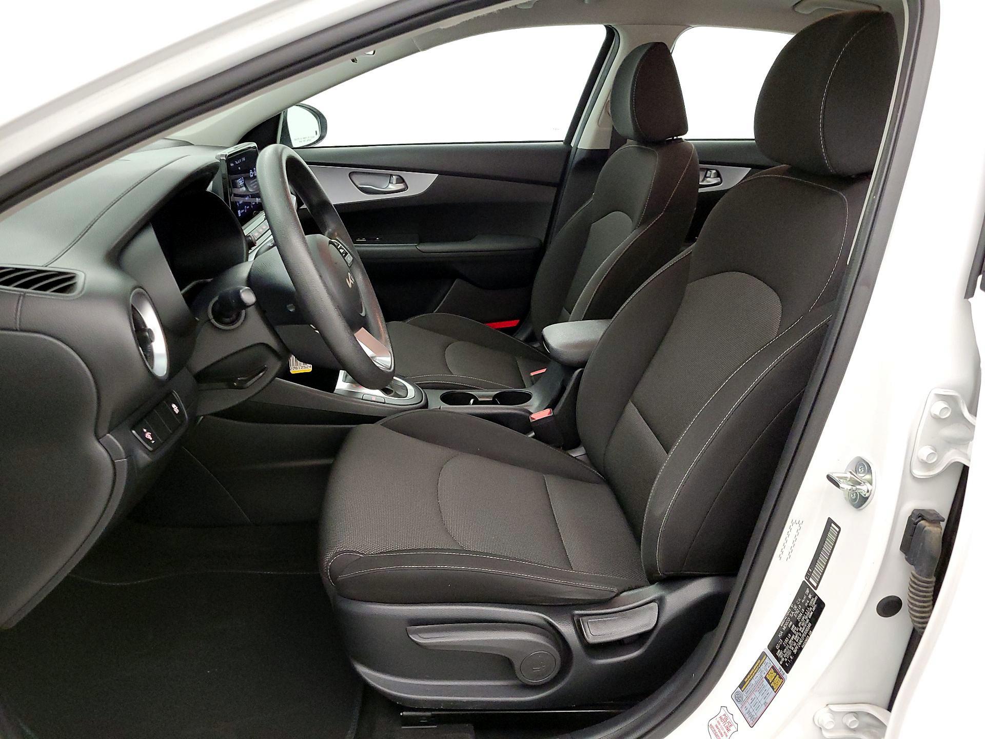 Thumbnail: 2023 Kia Forte - 11