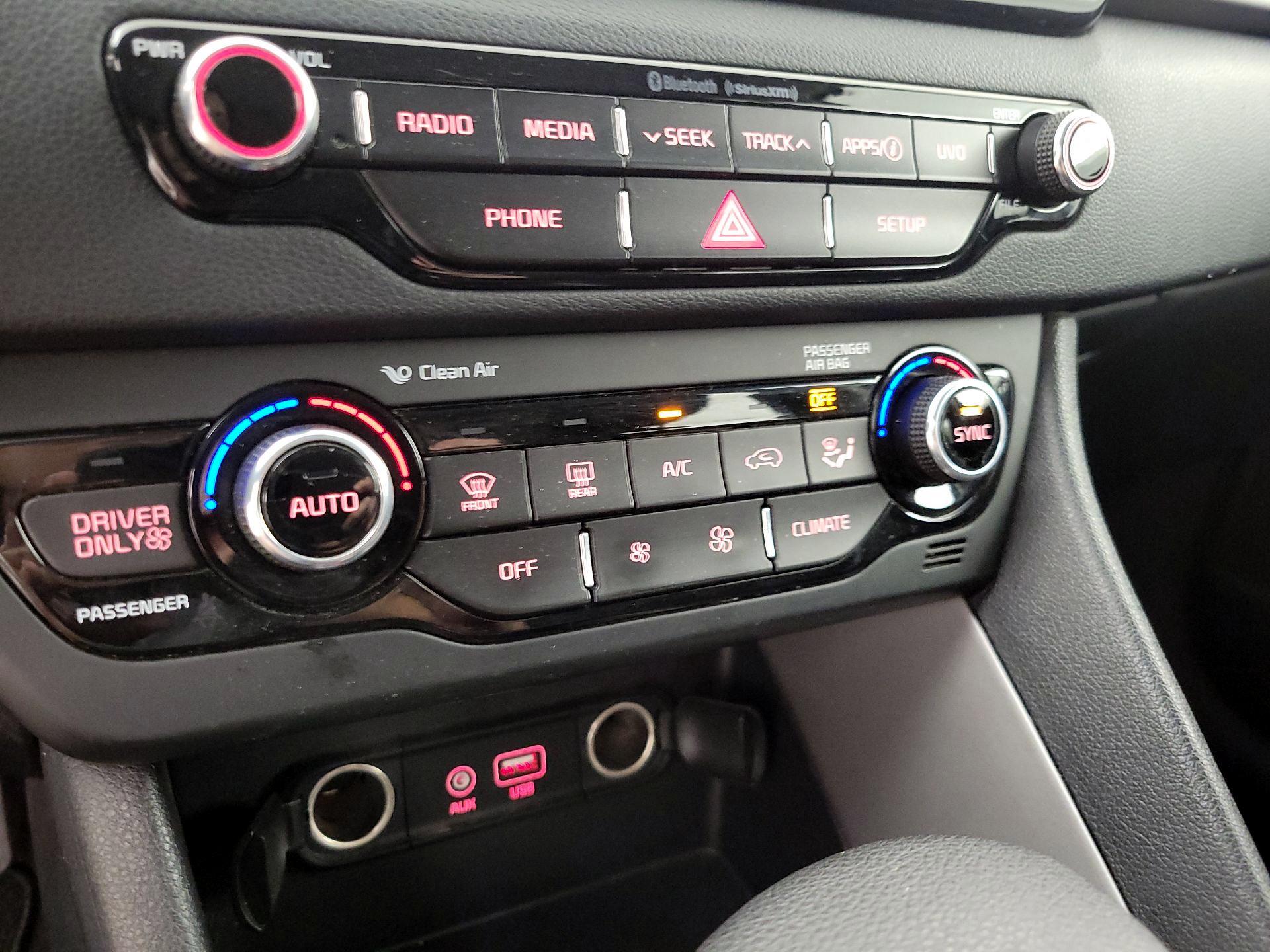 Thumbnail: 2018 Kia Niro - 16
