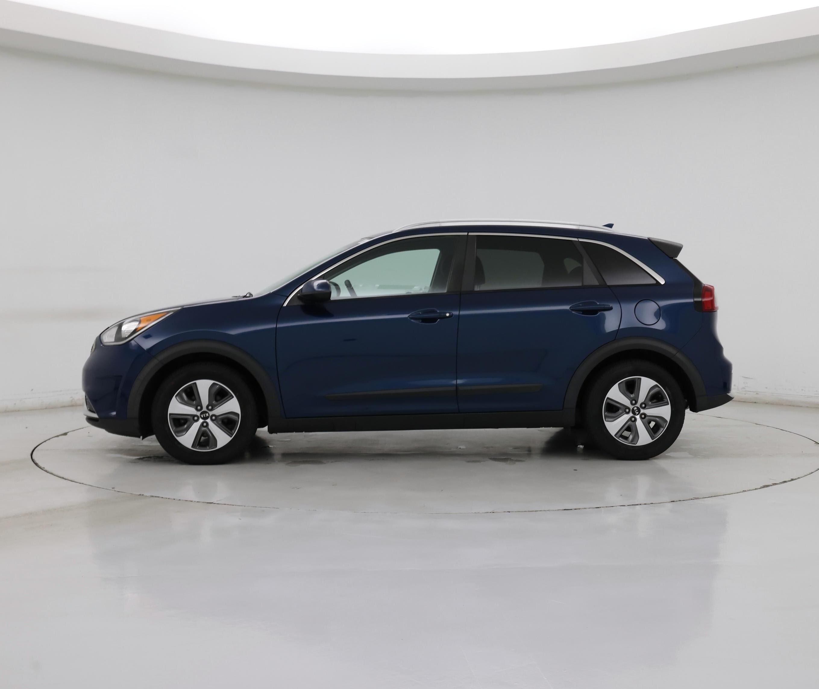 Thumbnail: 2018 Kia Niro - 3
