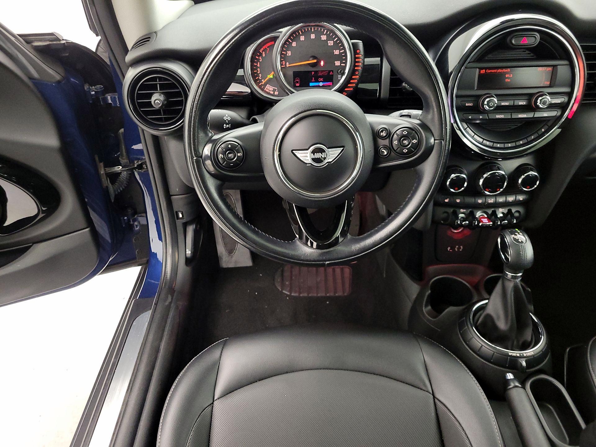 Thumbnail: 2014 MINI Cooper Hardtop - 10