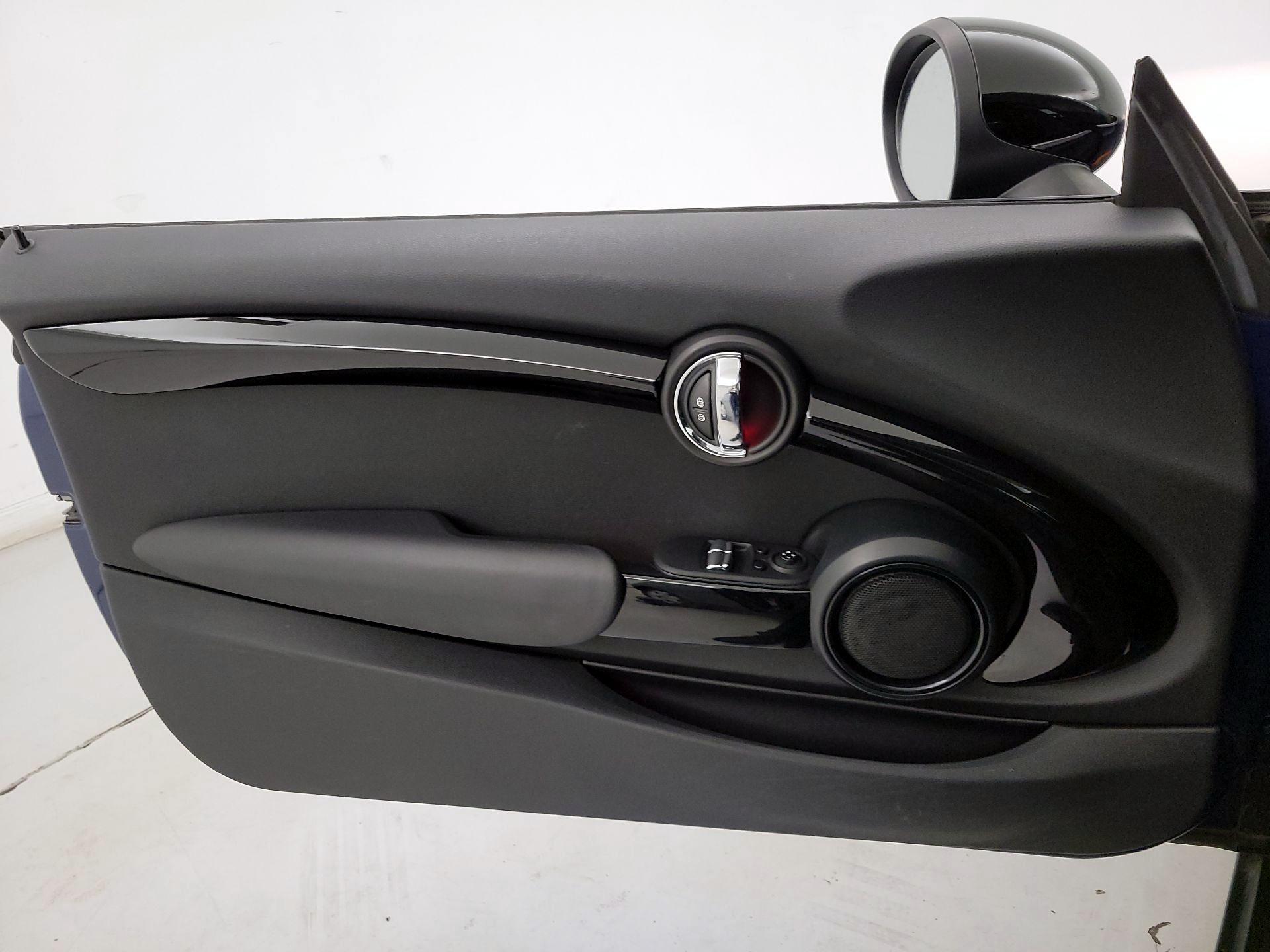 Thumbnail: 2014 MINI Cooper Hardtop - 12
