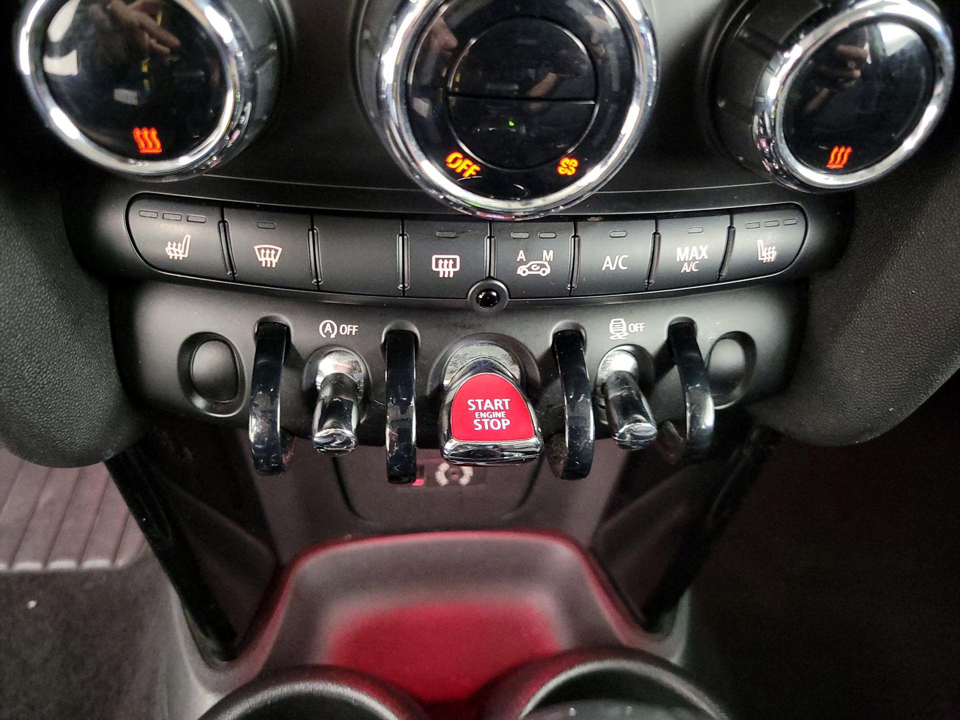 Thumbnail: 2014 MINI Cooper Hardtop - 15