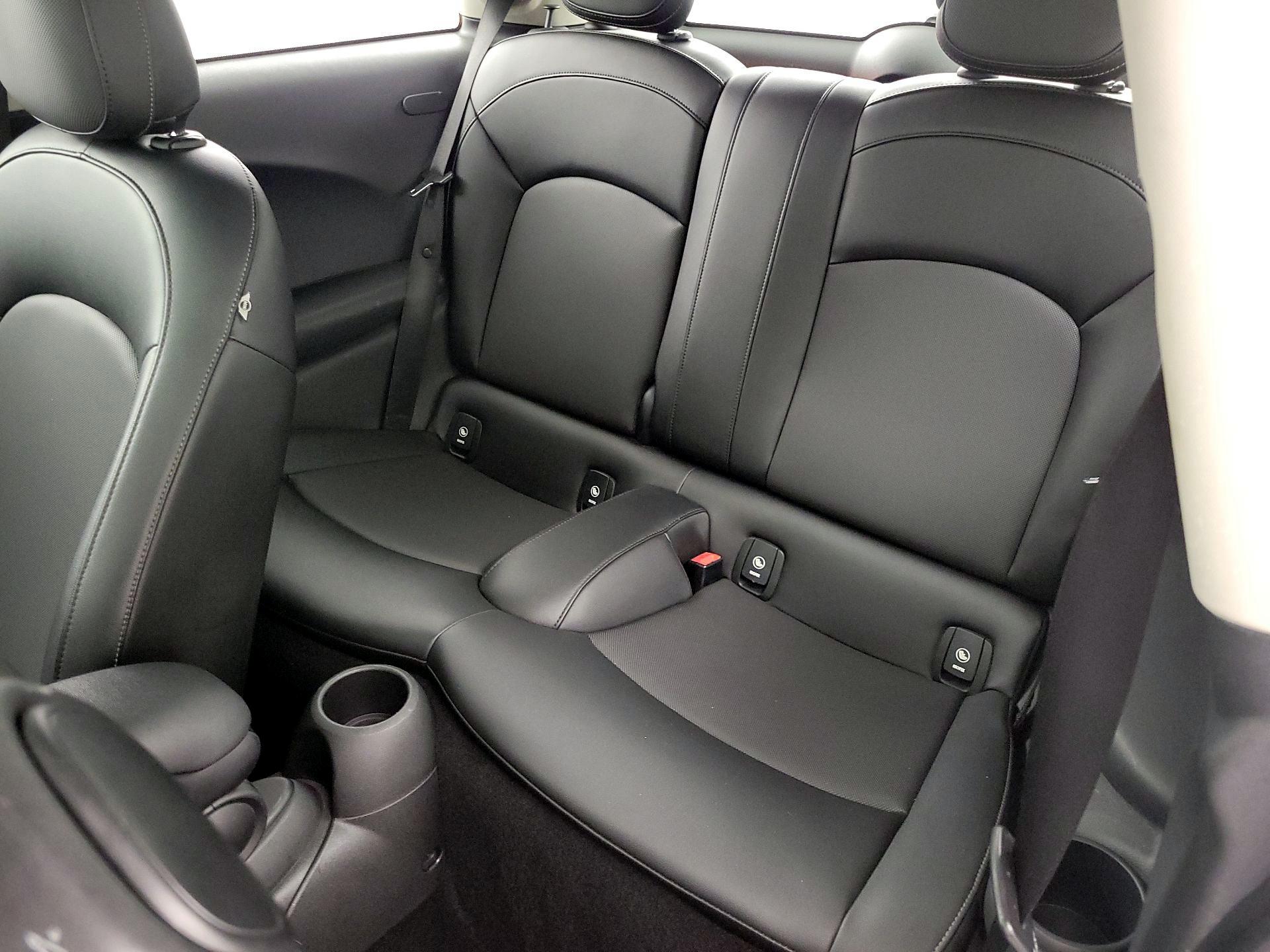 Thumbnail: 2014 MINI Cooper Hardtop - 19