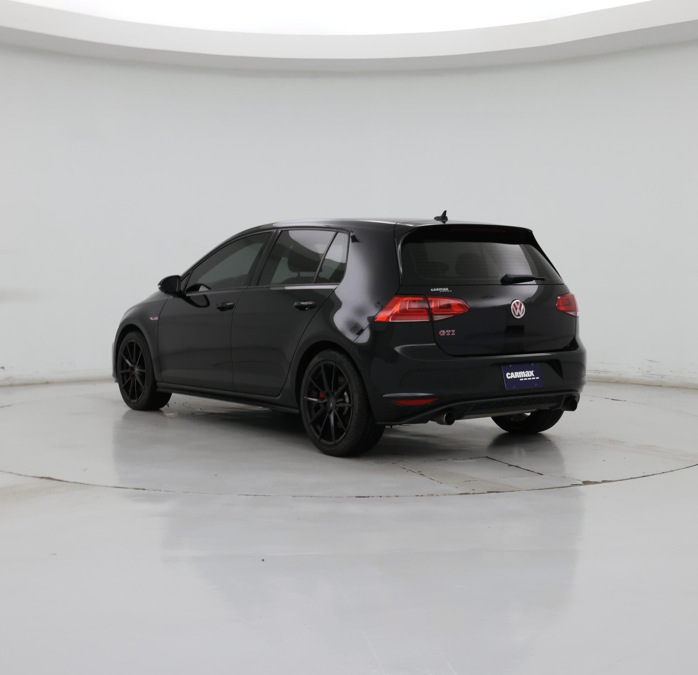 Thumbnail: 2016 Volkswagen Golf - 2