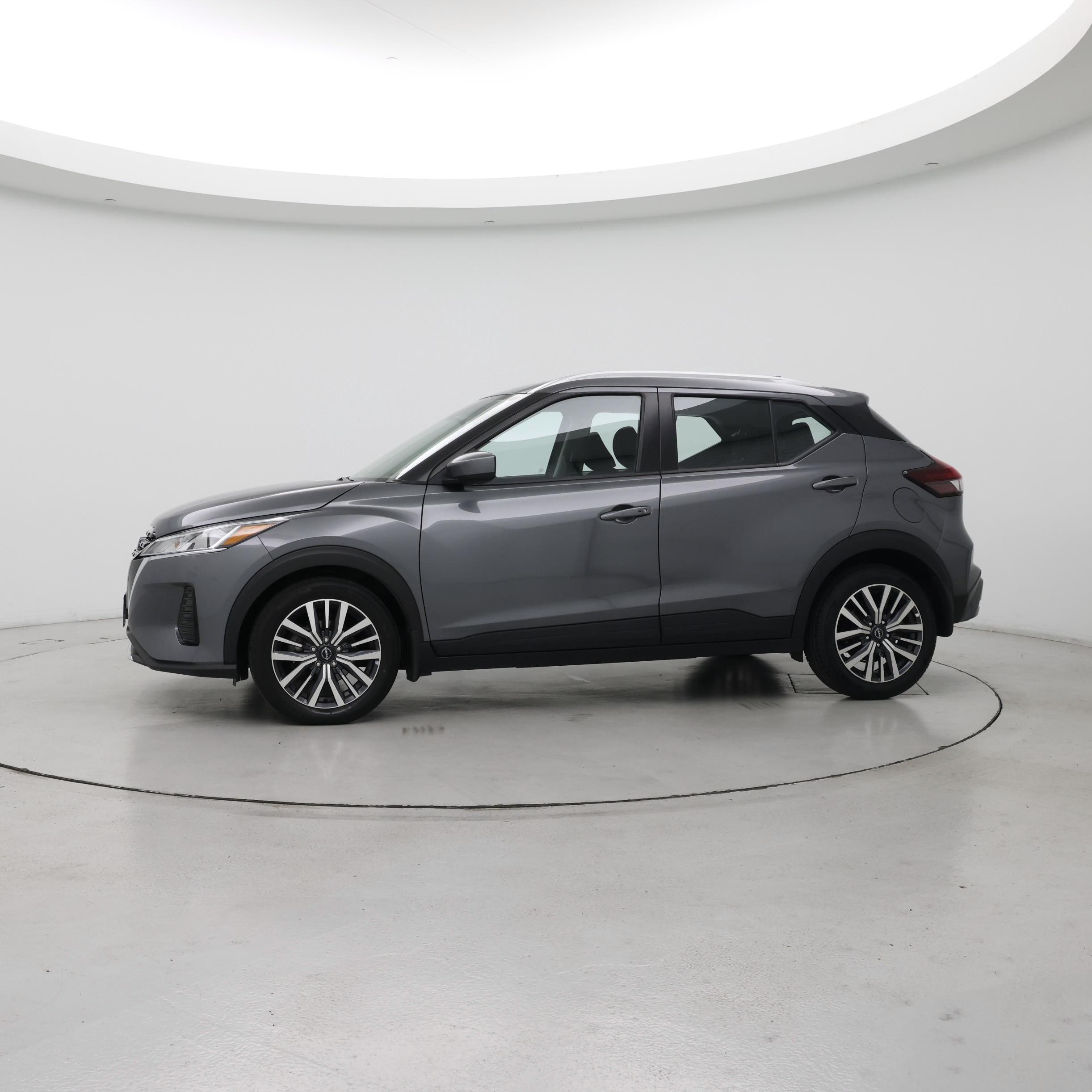 Thumbnail: 2023 Nissan Kicks - 3