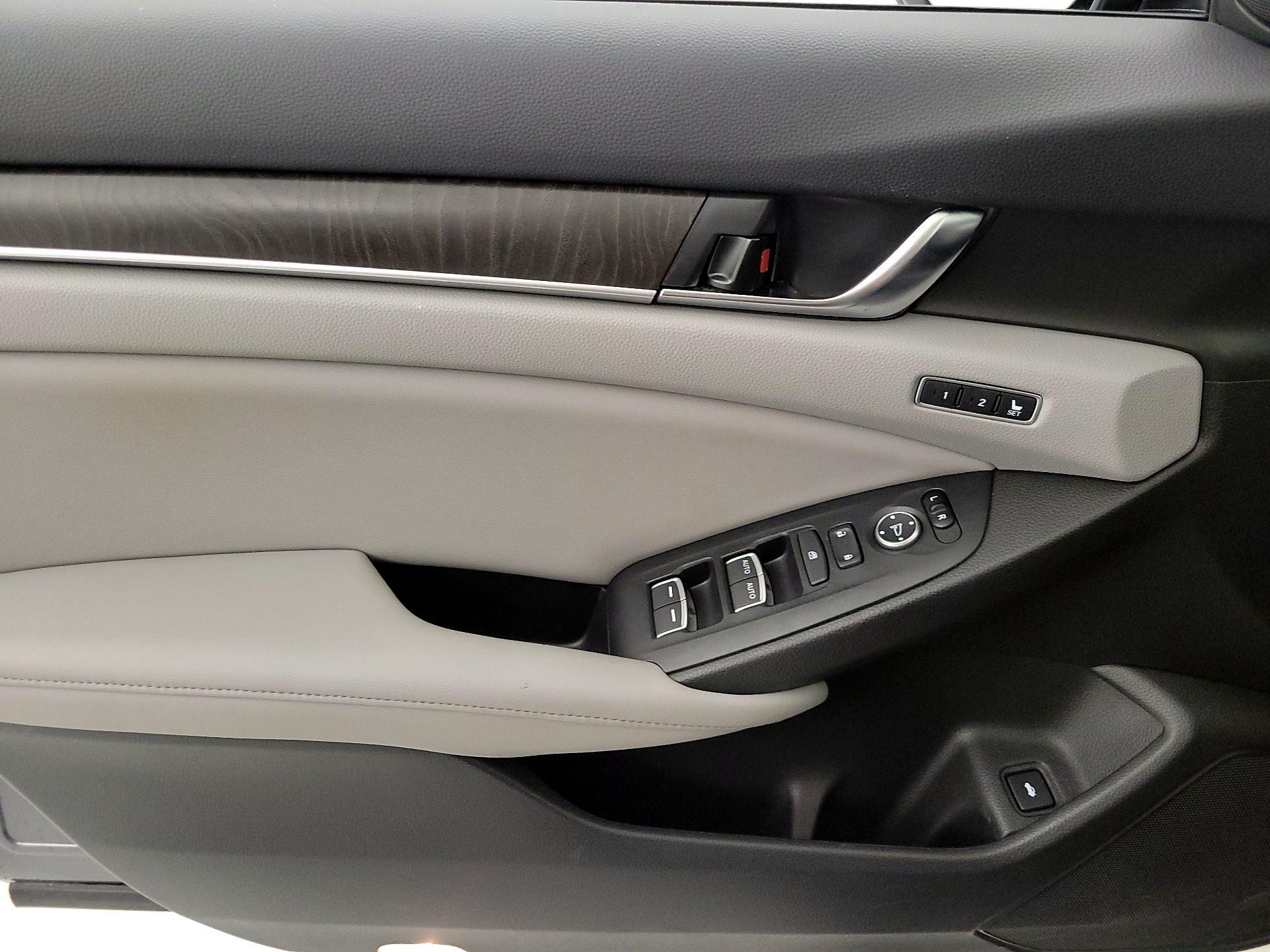 Thumbnail: 2018 Honda Accord - 12