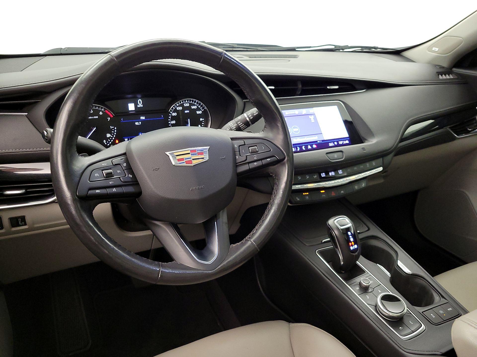 Thumbnail: 2019 Cadillac XT4 - 9