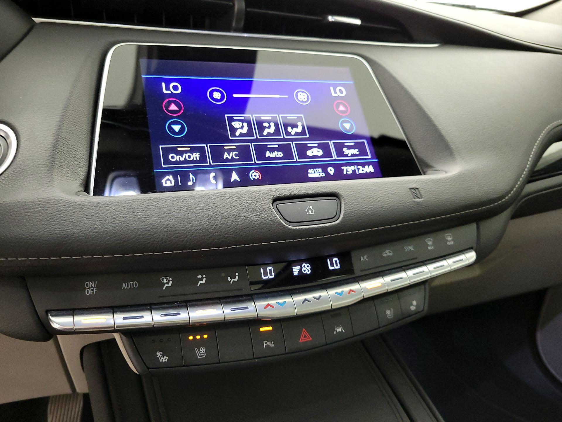 Thumbnail: 2019 Cadillac XT4 - 17
