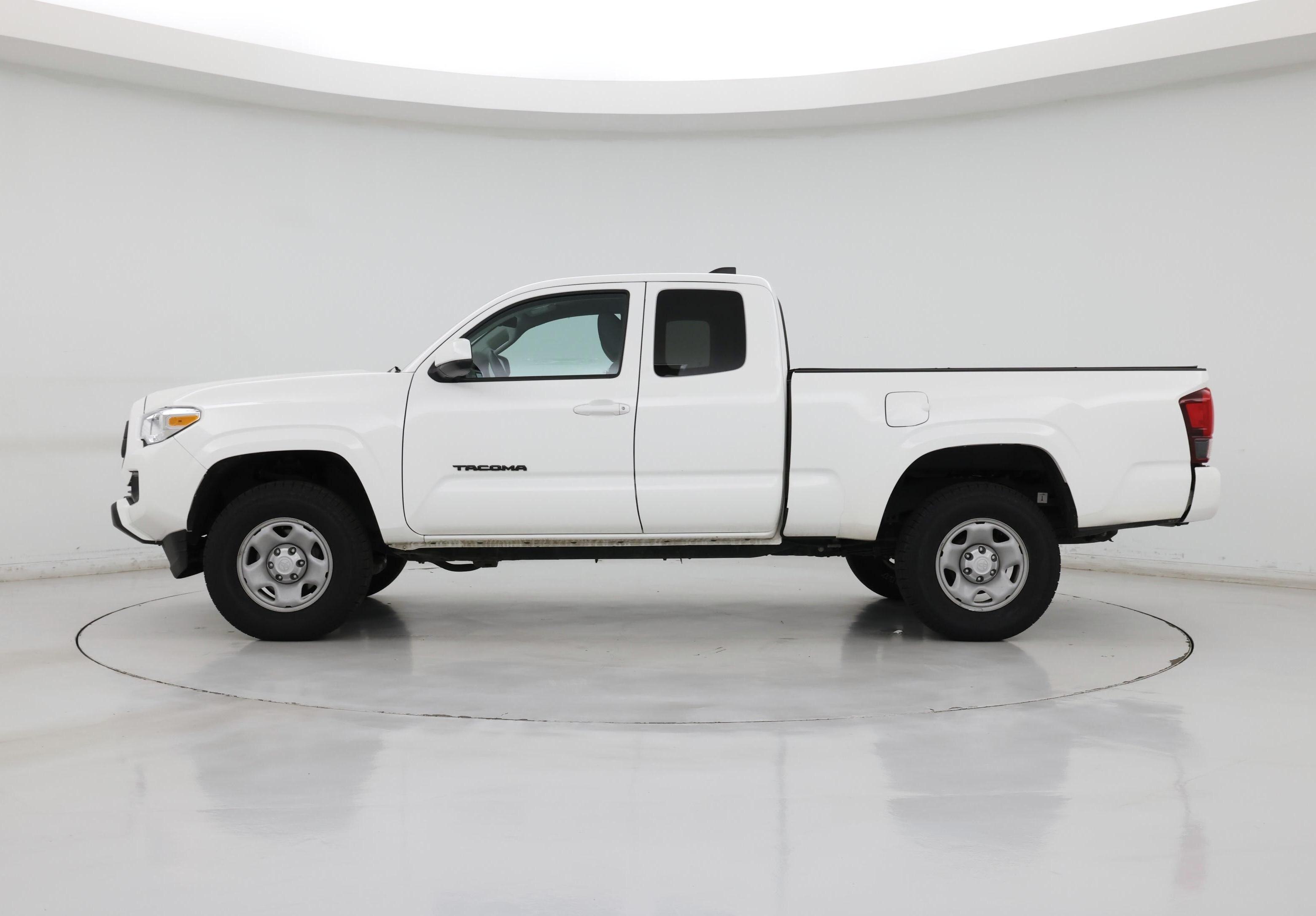Thumbnail: 2023 Toyota Tacoma - 3