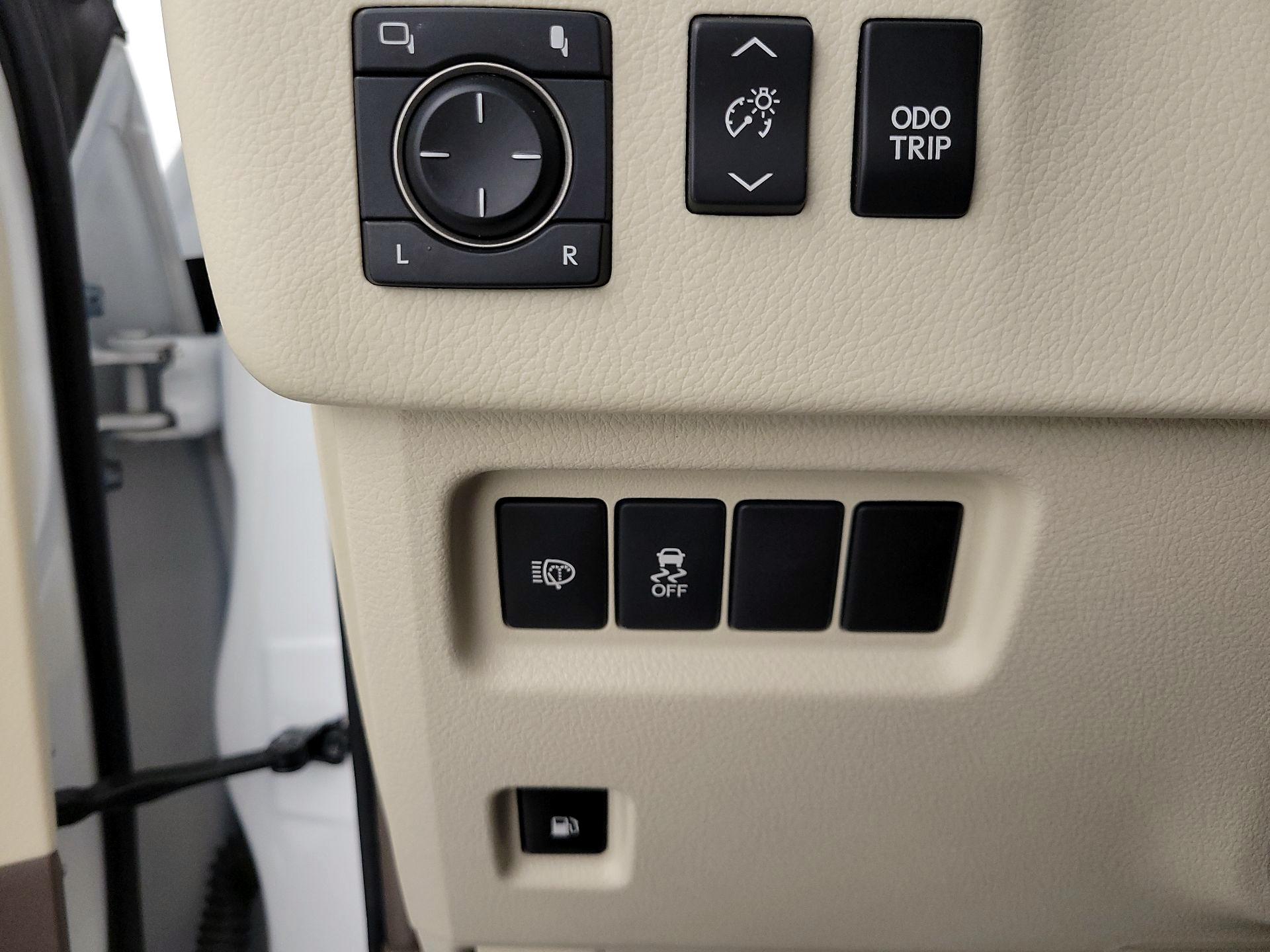 Thumbnail: 2018 Lexus GX - 13