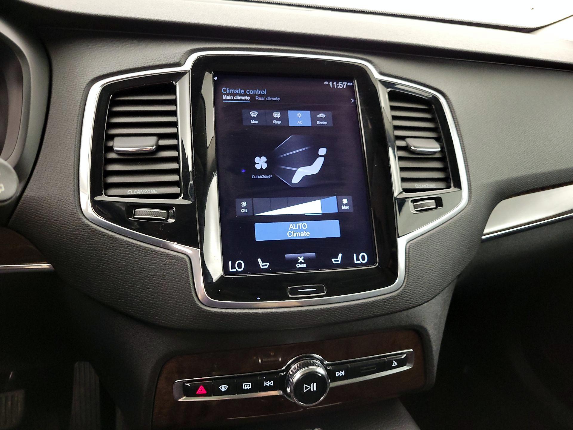 Thumbnail: 2016 Volvo XC90 - 17