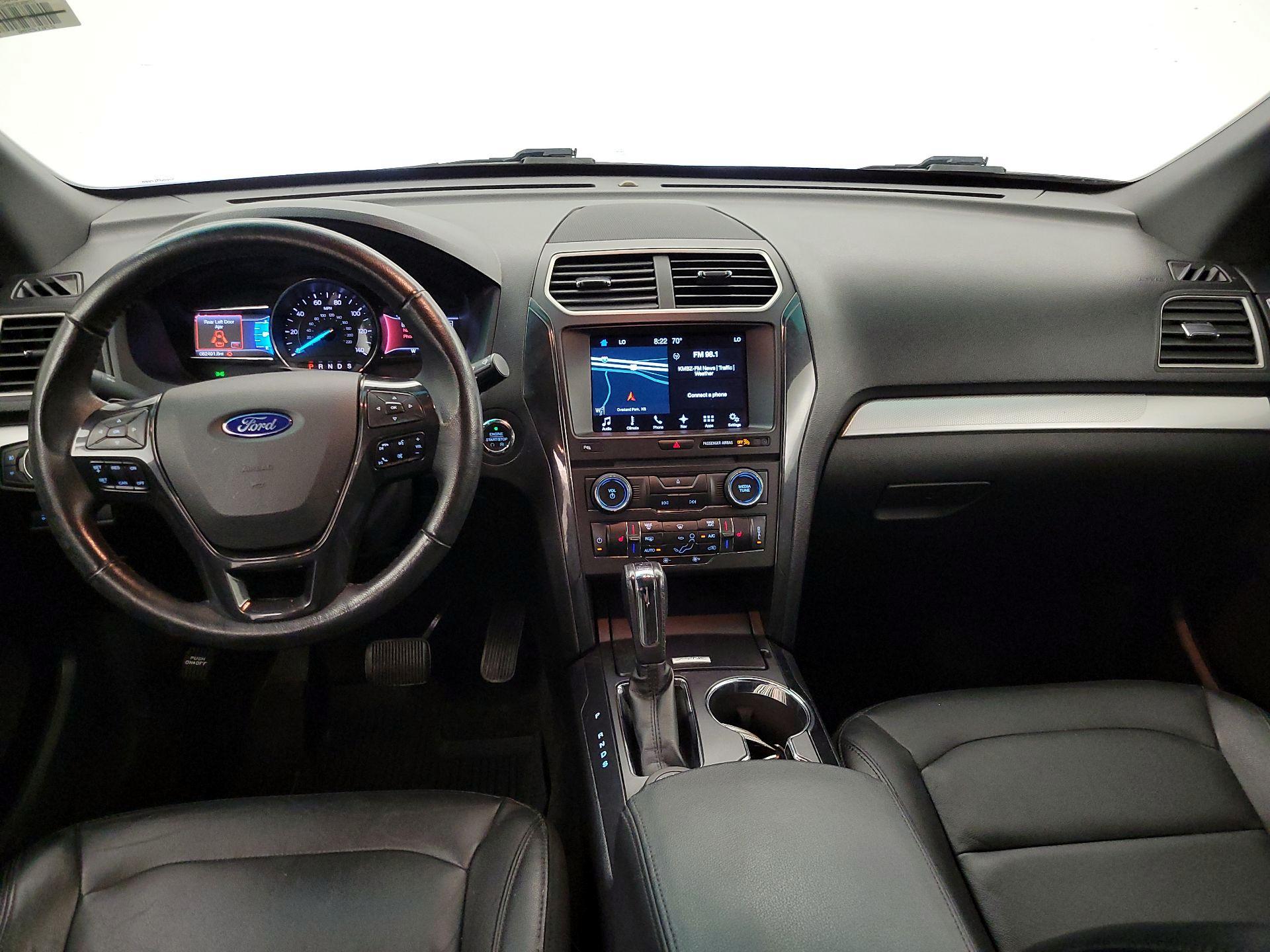 Thumbnail: 2017 Ford Explorer - 9