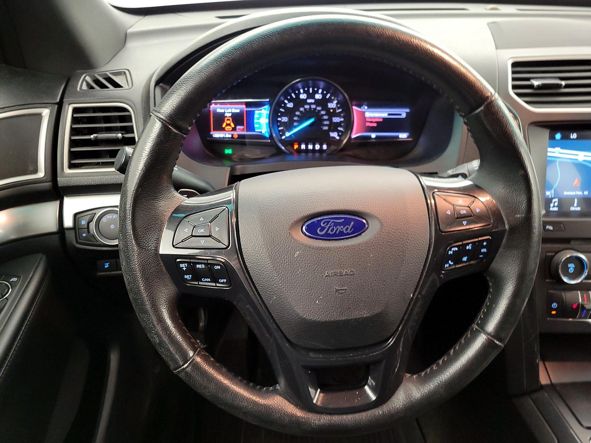 Thumbnail: 2017 Ford Explorer - 10