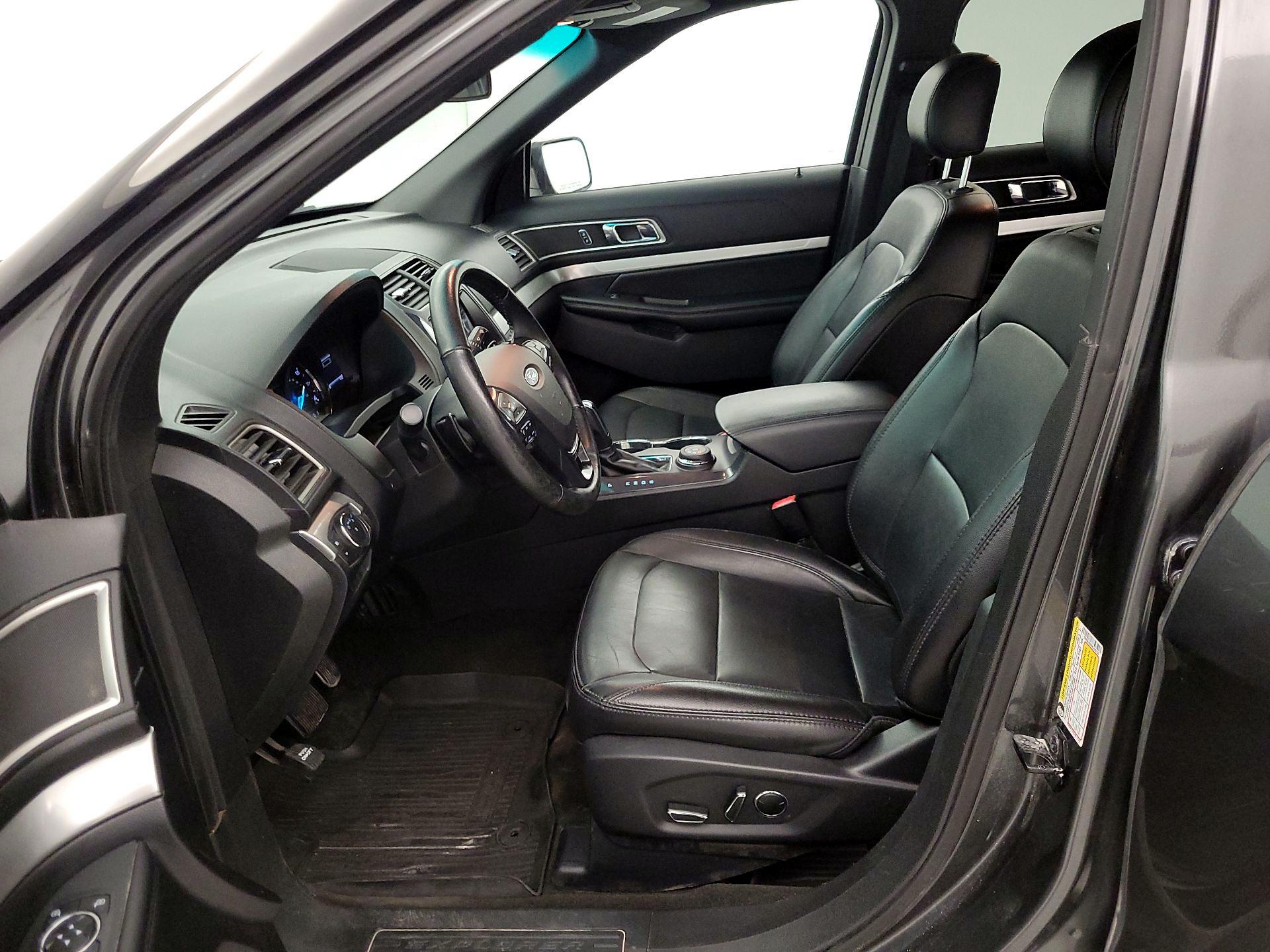 Thumbnail: 2017 Ford Explorer - 11