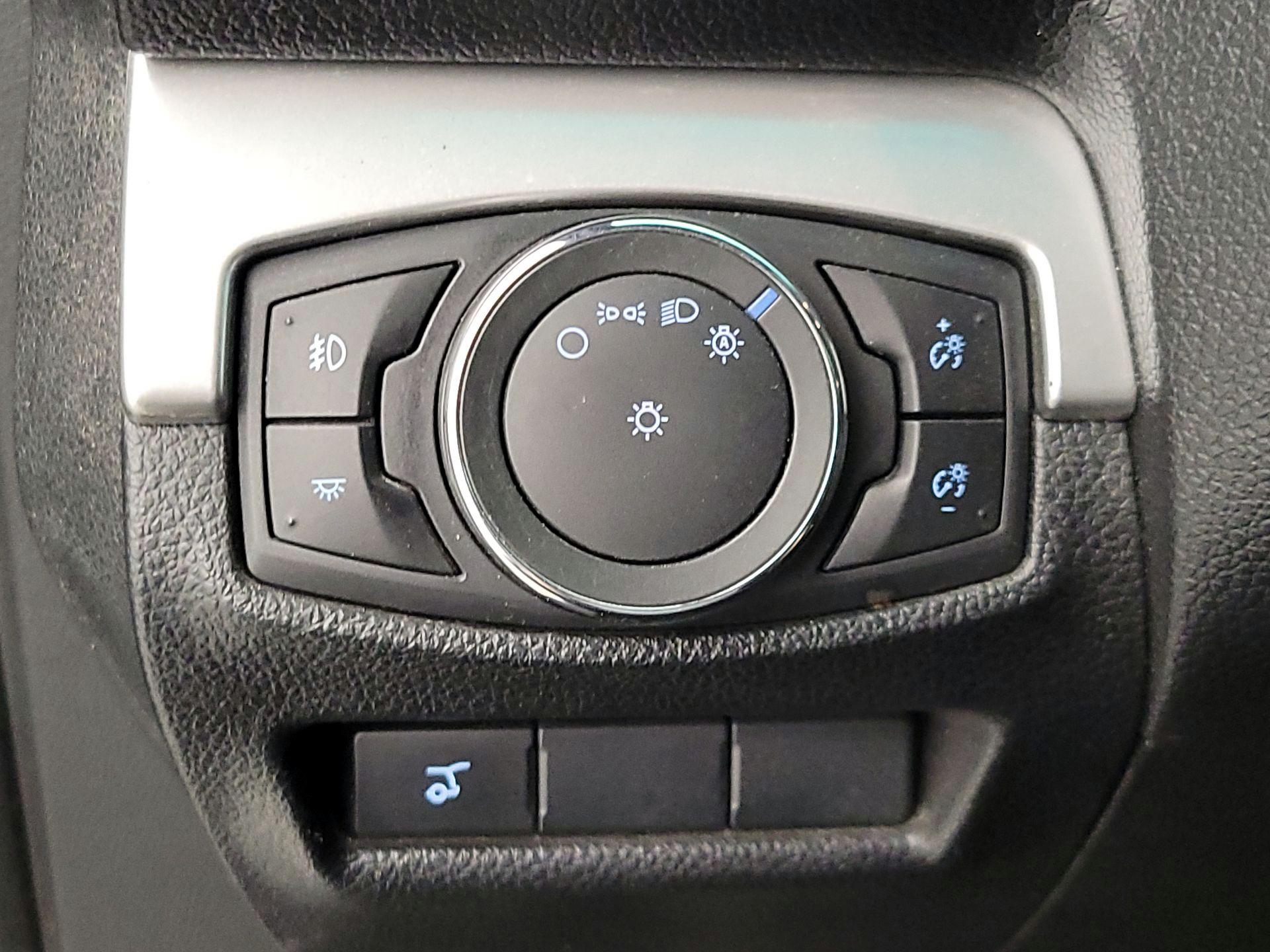 Thumbnail: 2017 Ford Explorer - 13