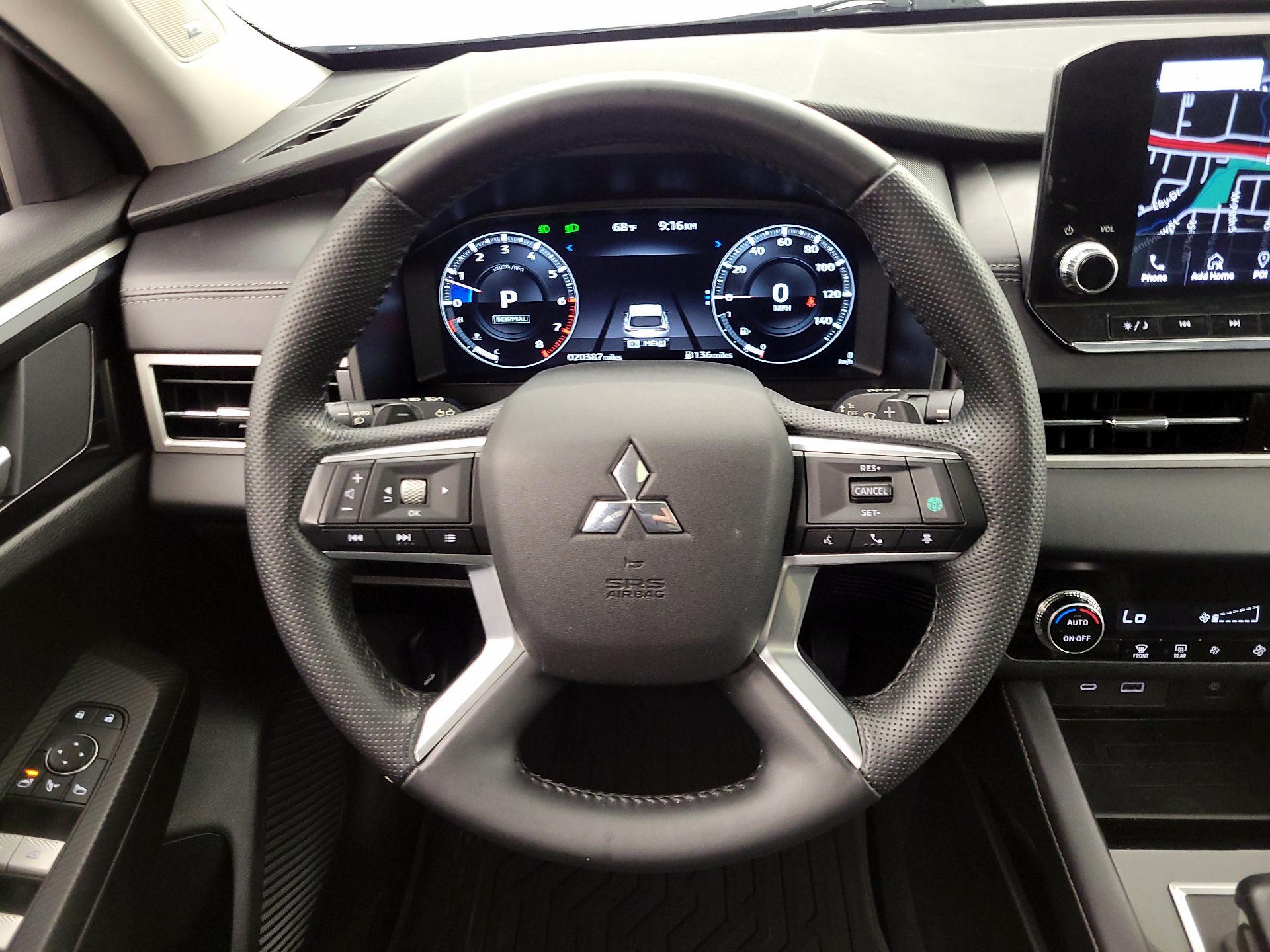 Thumbnail: 2024 Mitsubishi Outlander - 10