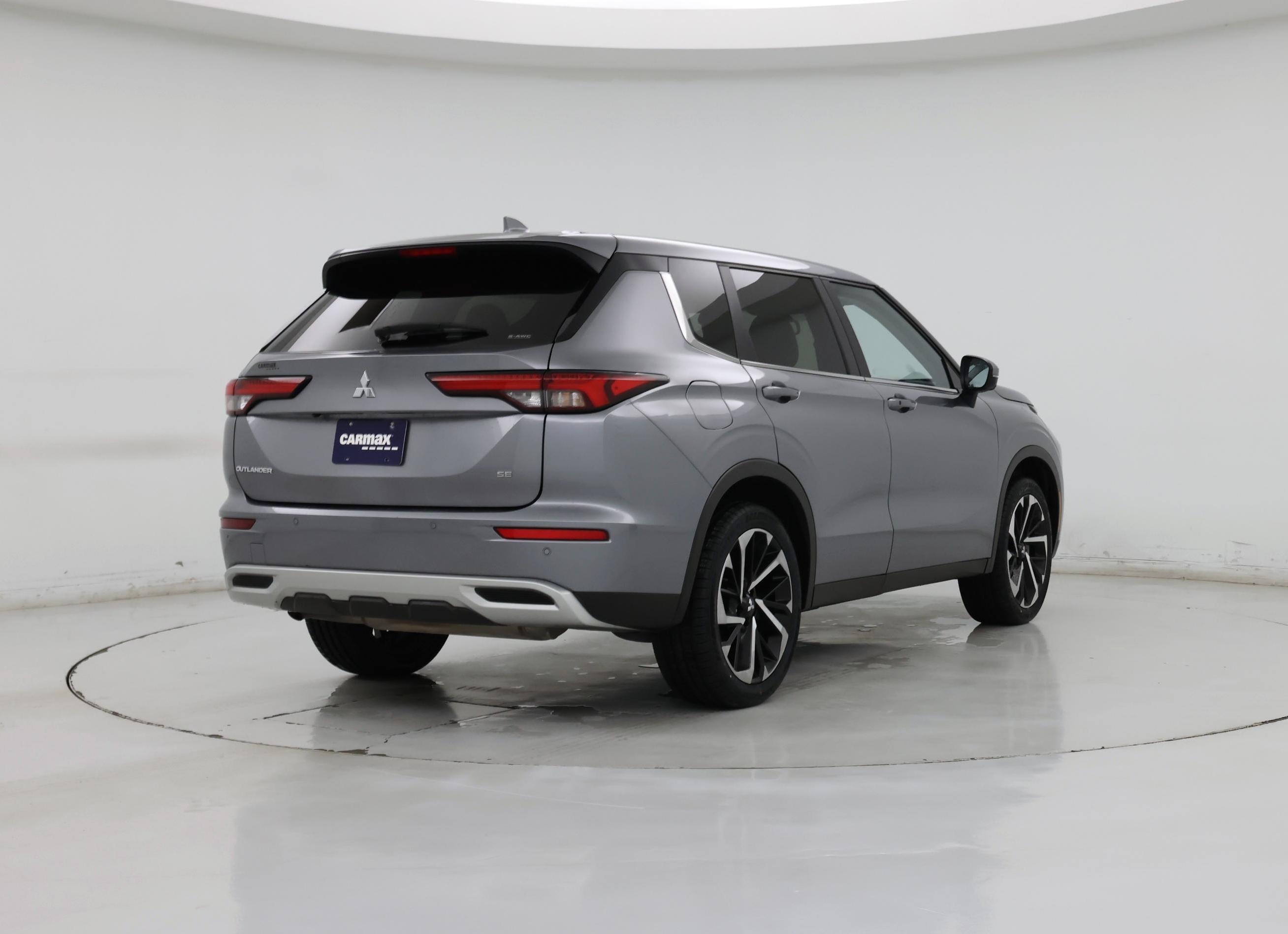 Thumbnail: 2024 Mitsubishi Outlander - 8