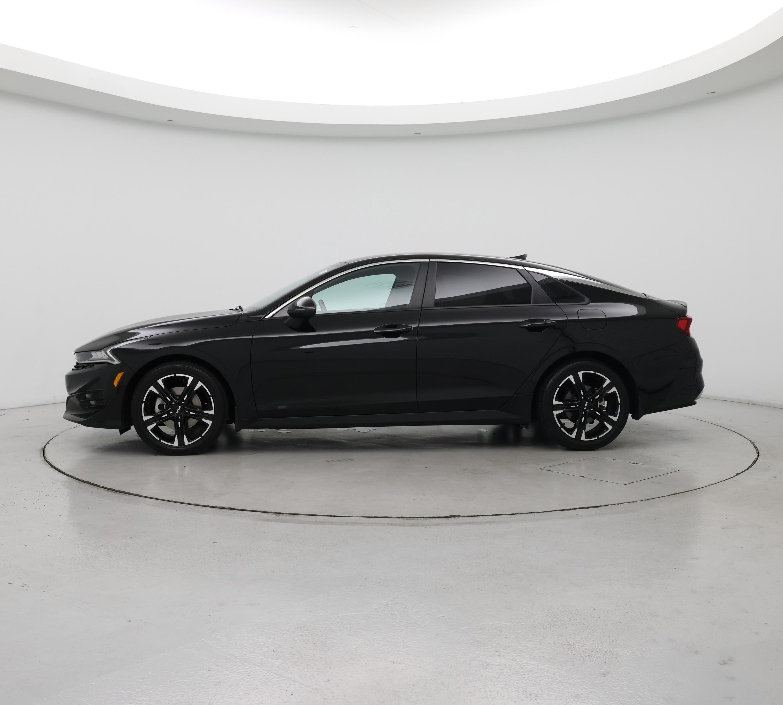 Thumbnail: 2022 Kia K5 - 3