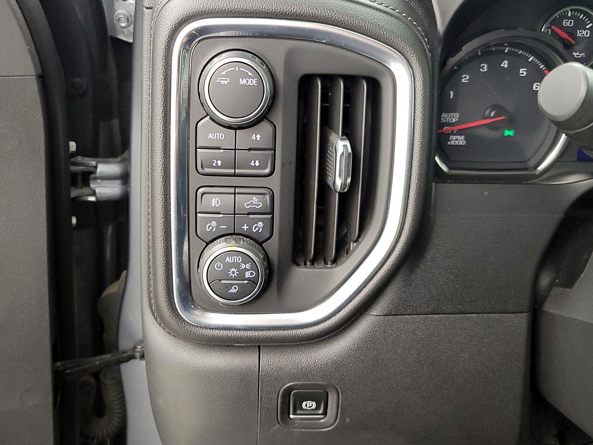 Thumbnail: 2020 Chevrolet Silverado 1500 - 13