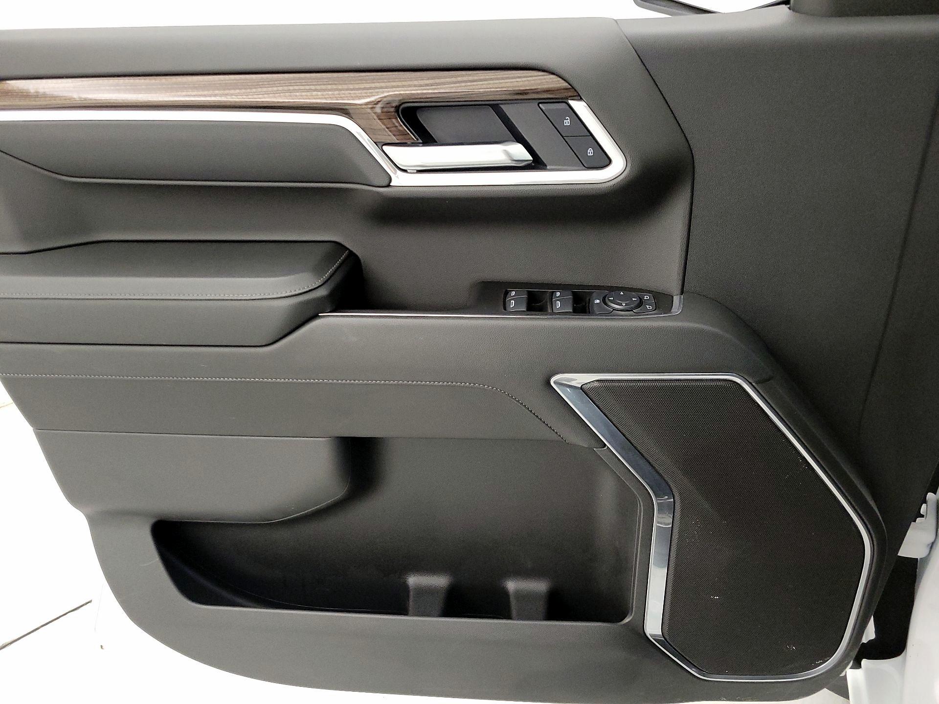 Thumbnail: 2025 Chevrolet Silverado 1500 - 12