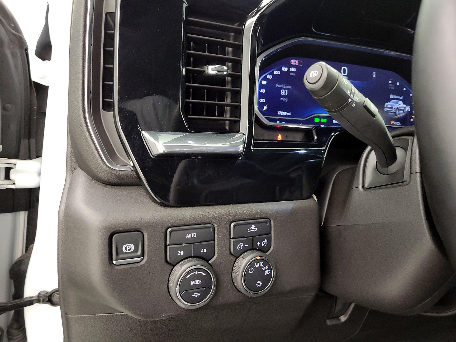 Thumbnail: 2025 Chevrolet Silverado 1500 - 13
