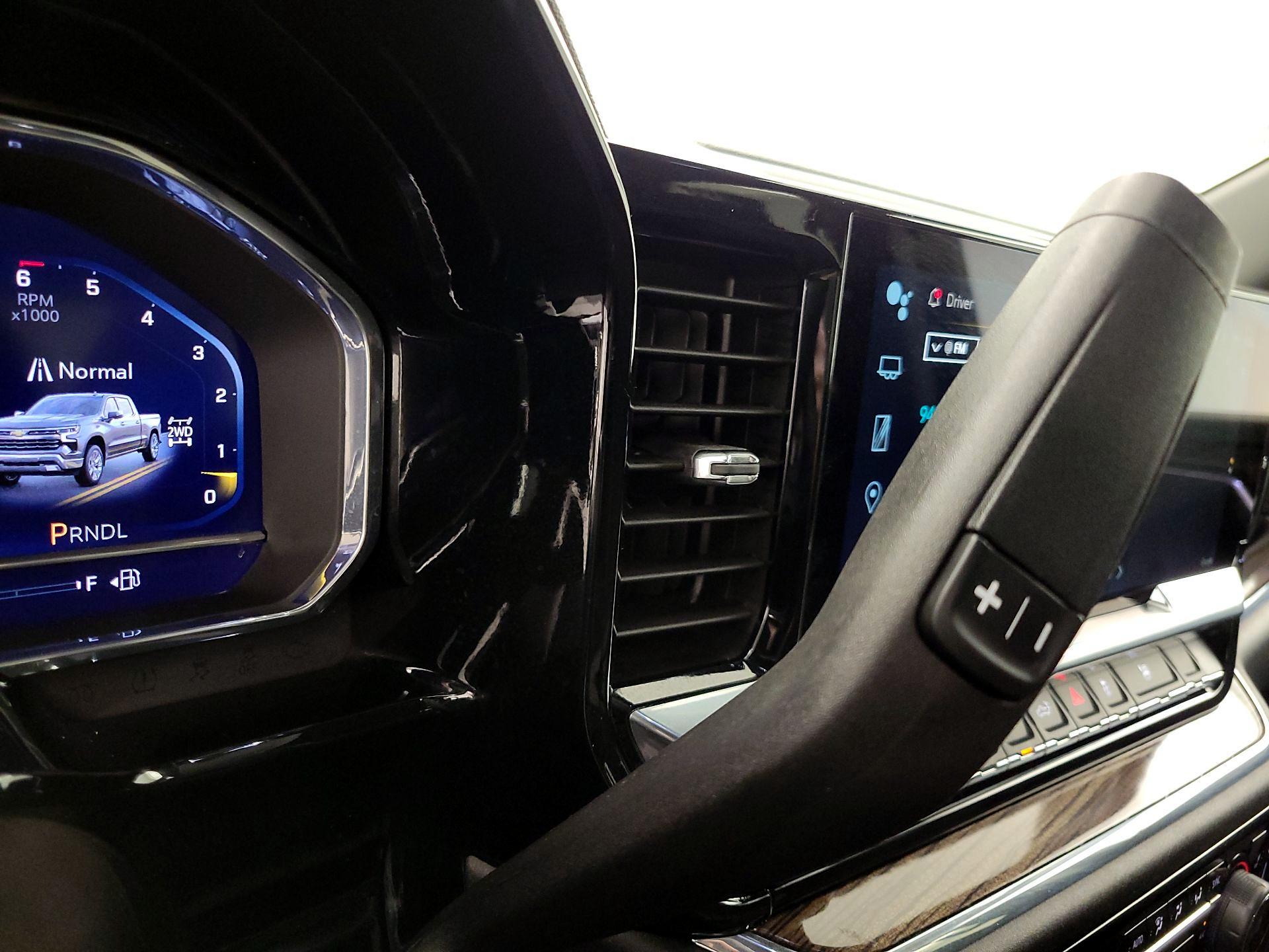 Thumbnail: 2025 Chevrolet Silverado 1500 - 17